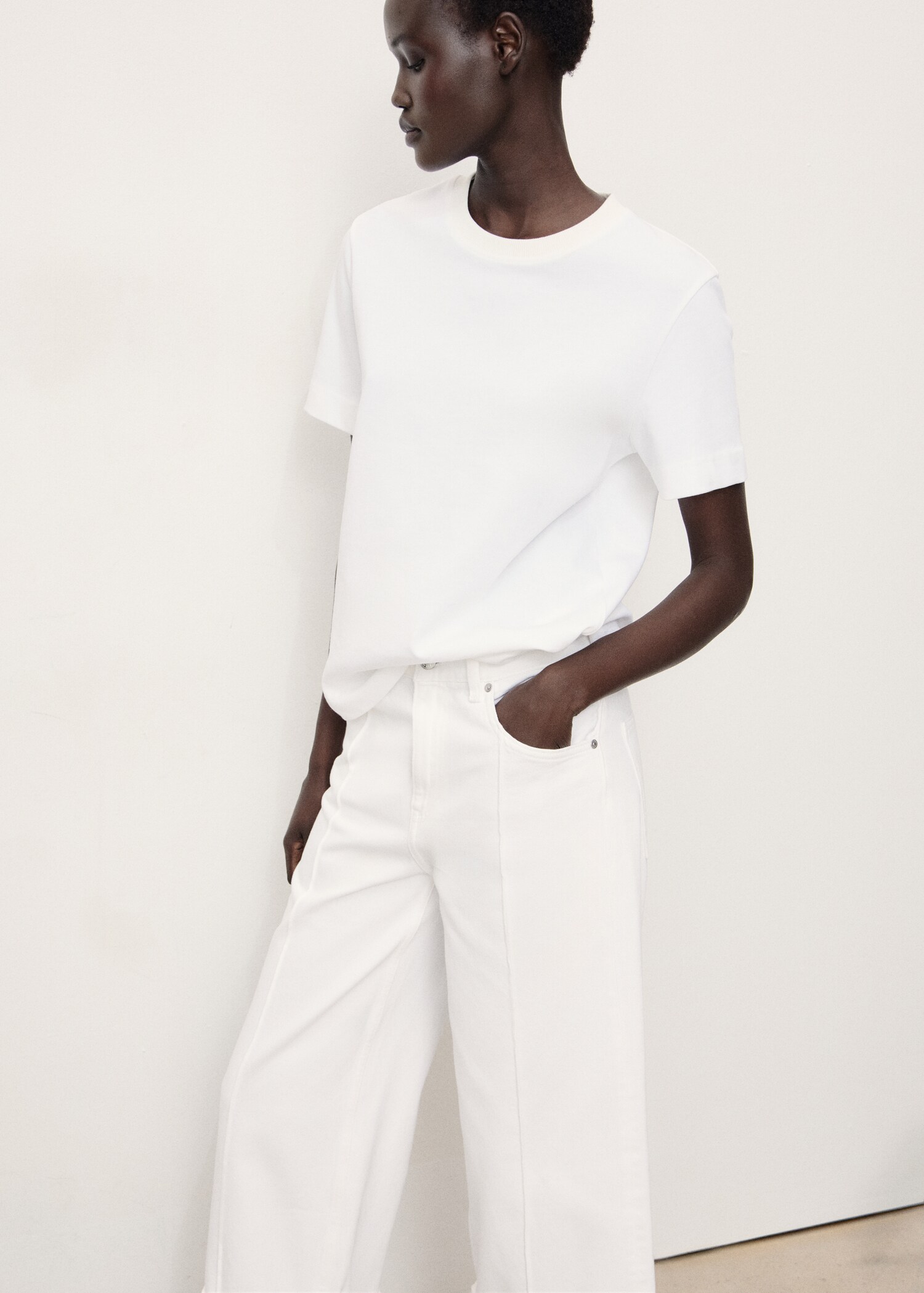 Wide-leg cropped jeans with turned-up hem - Details of the article 1