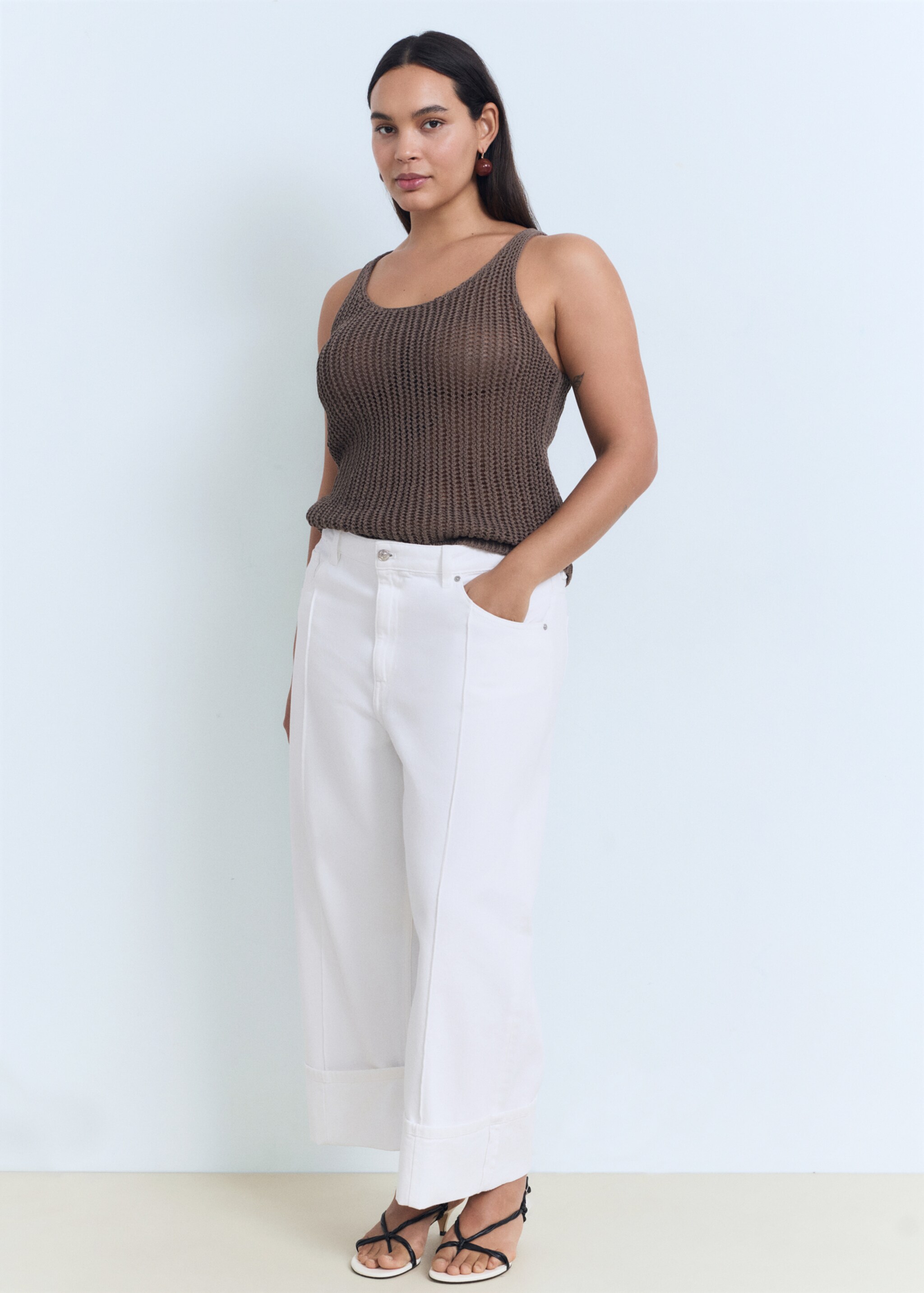 Wide leg cropped jeans with turned-up hem - Details of the article 3