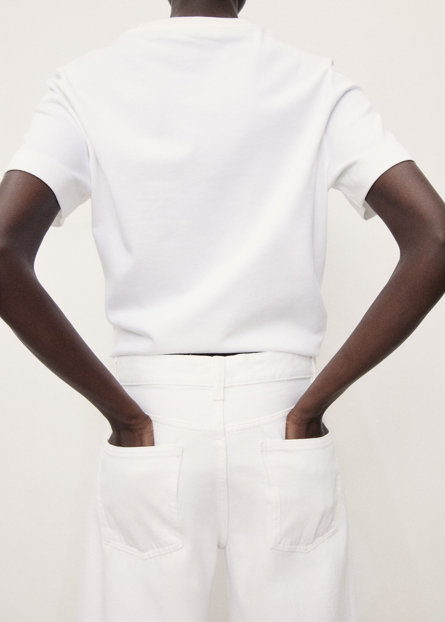 Wide-leg cropped jeans with turned-up hem - Details of the article 6