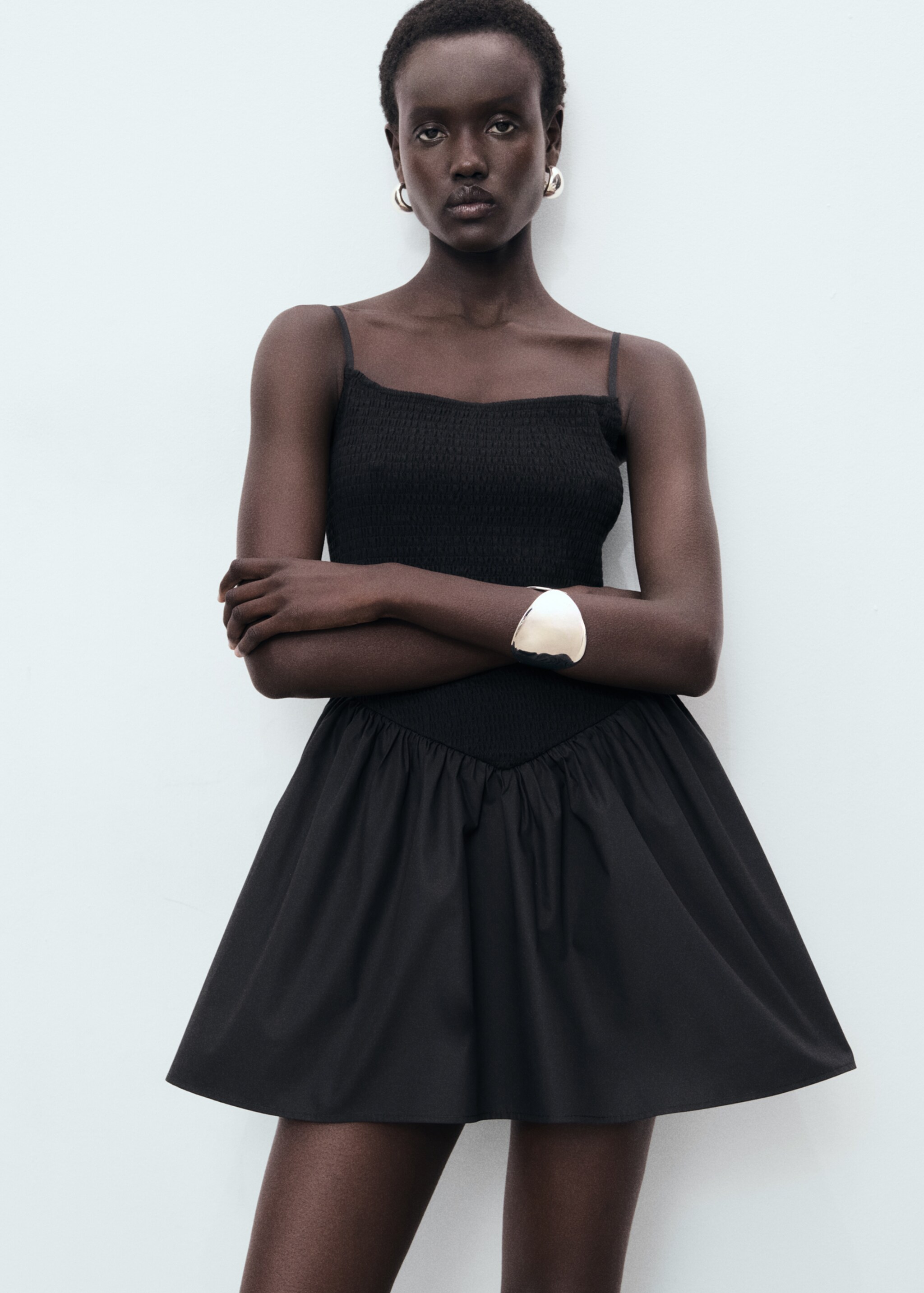 Robe combinée à fronces - Plan moyen