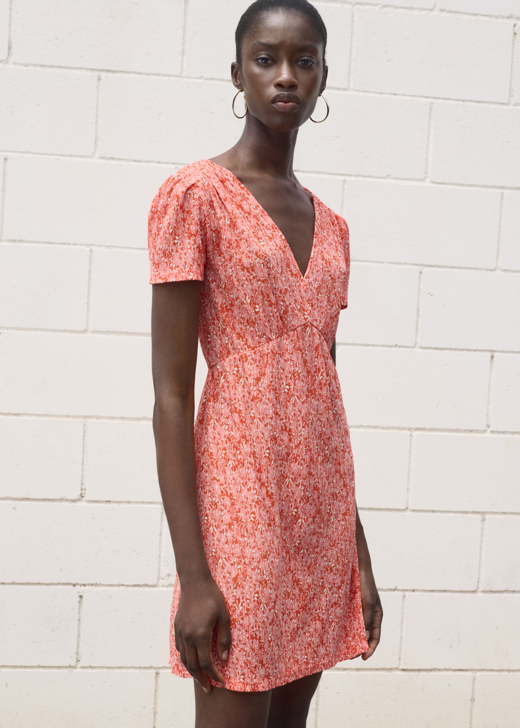 Vestido estampado corto - Plano medio