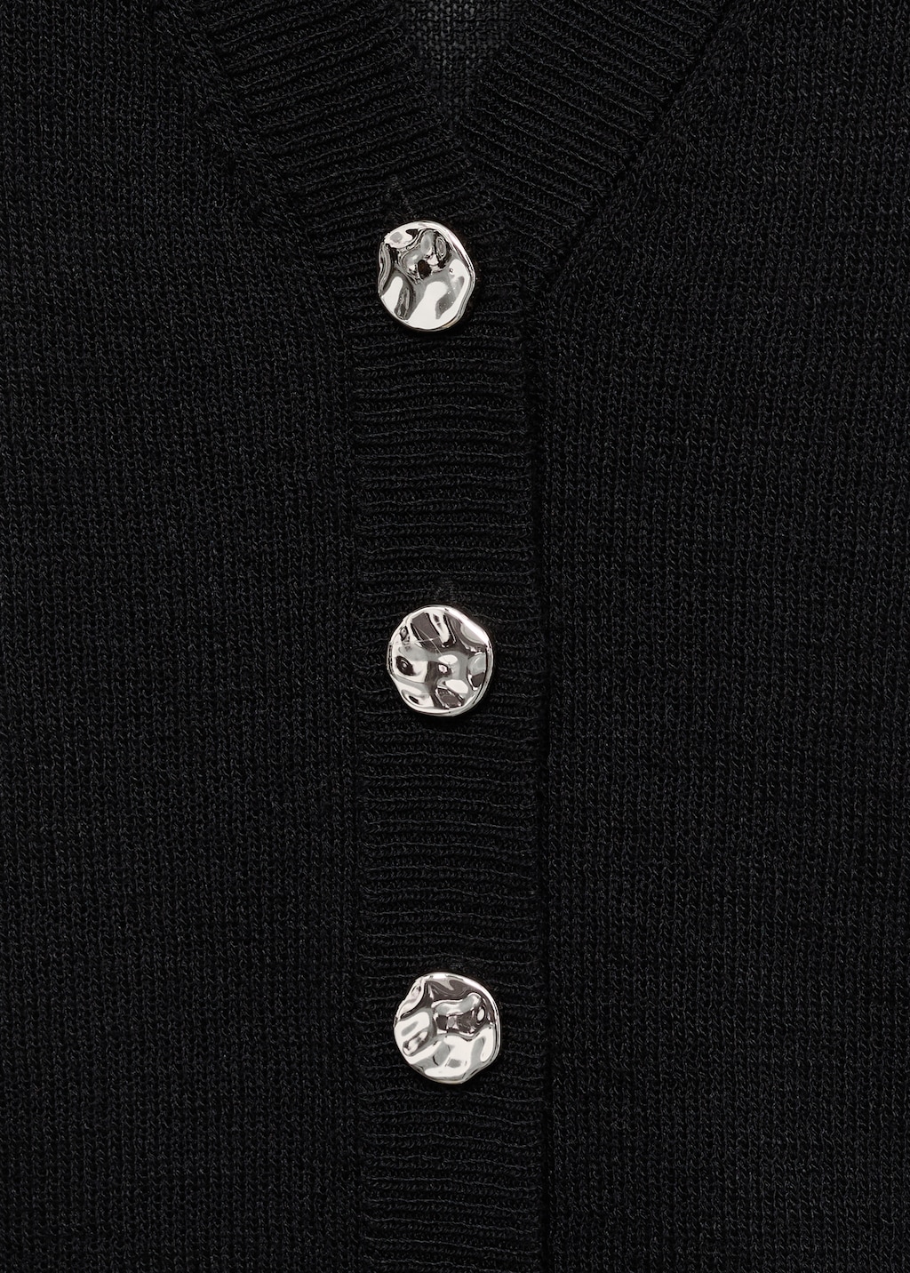 Fine-knit vest with buttons