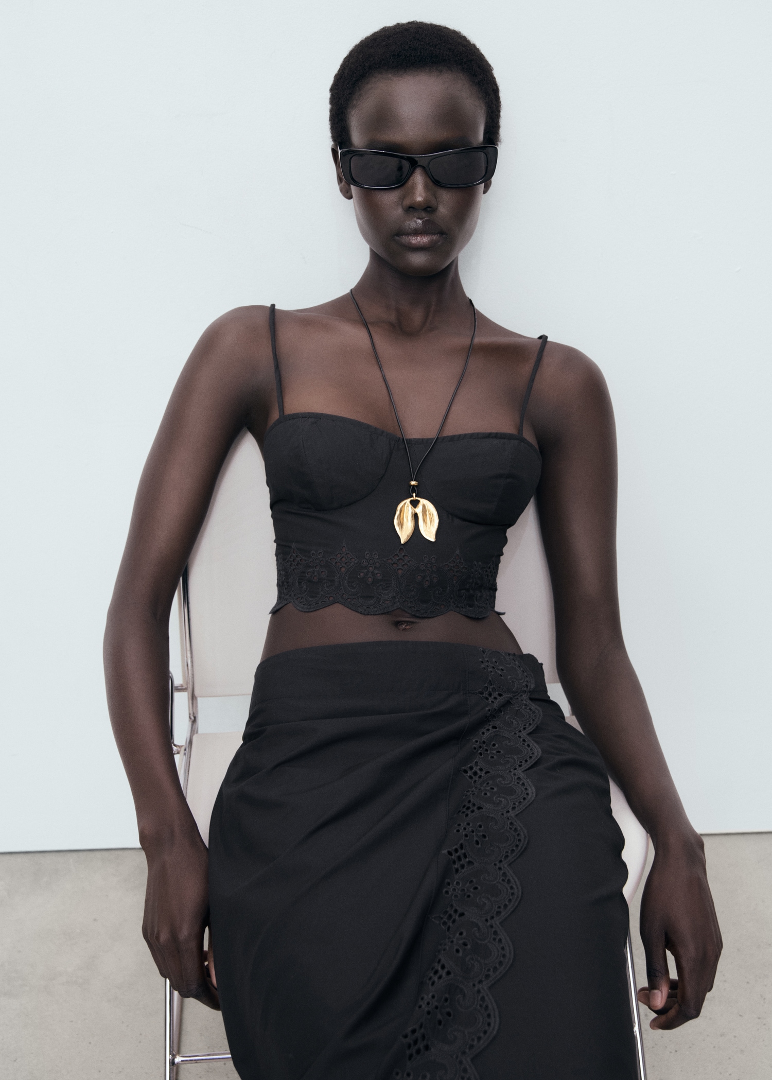 Besticktes Crop-Top - Detail des Artikels 6