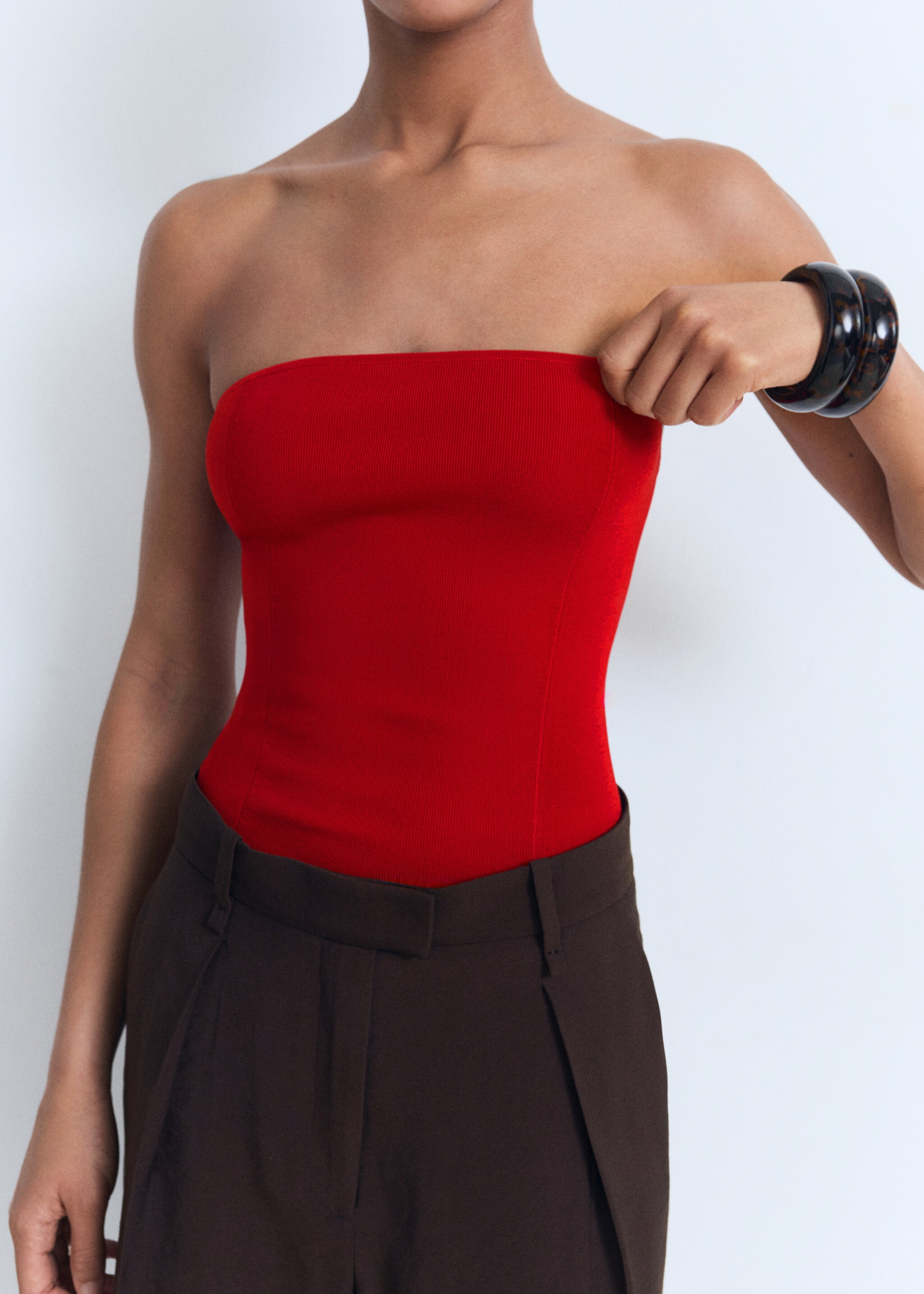 Strapless fitted top - Details of the article 1