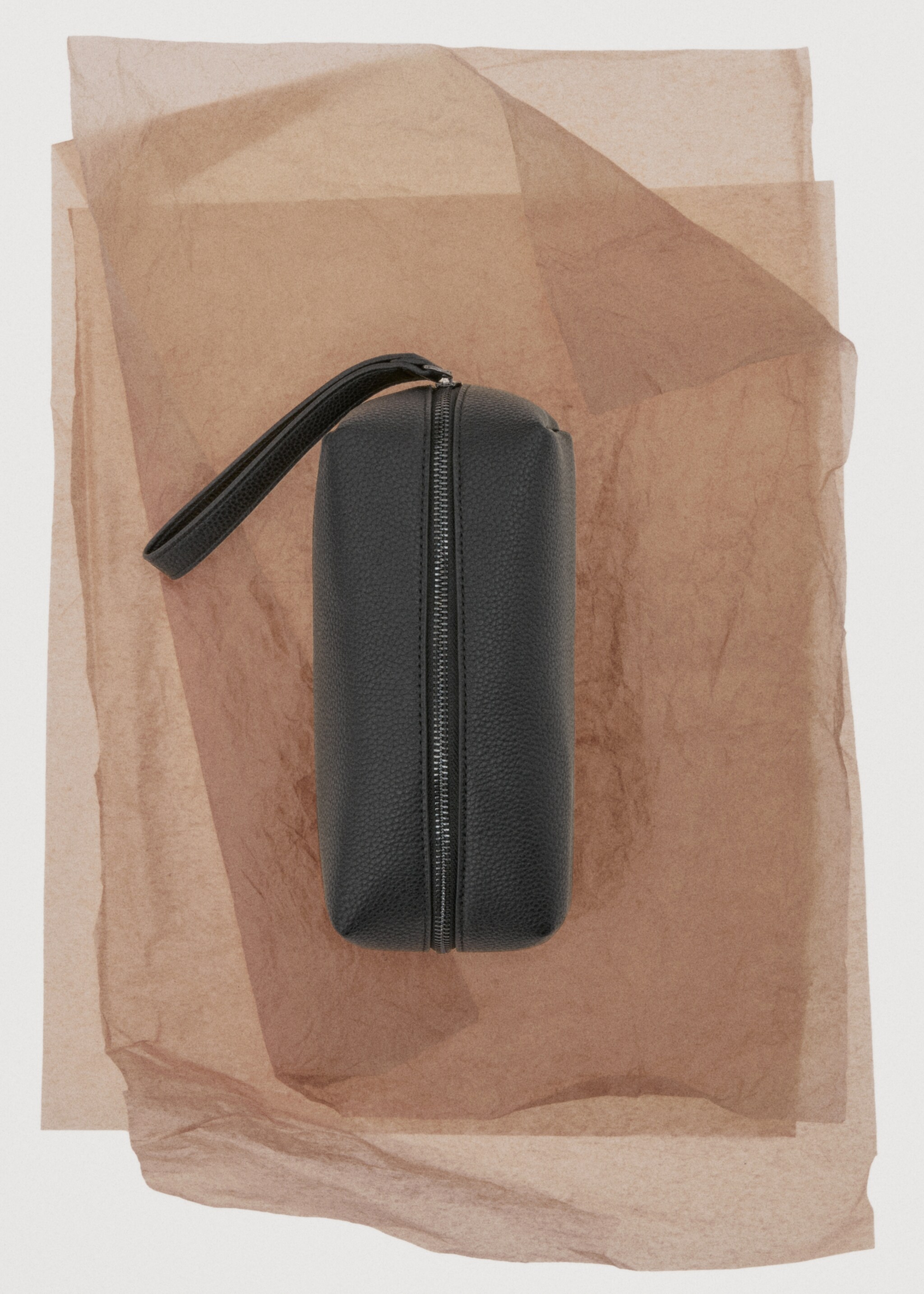 Trousse de toilette effet grainé à poignée contrastante - Détail de l'article 9, Noir. Ref: 17061201-00.