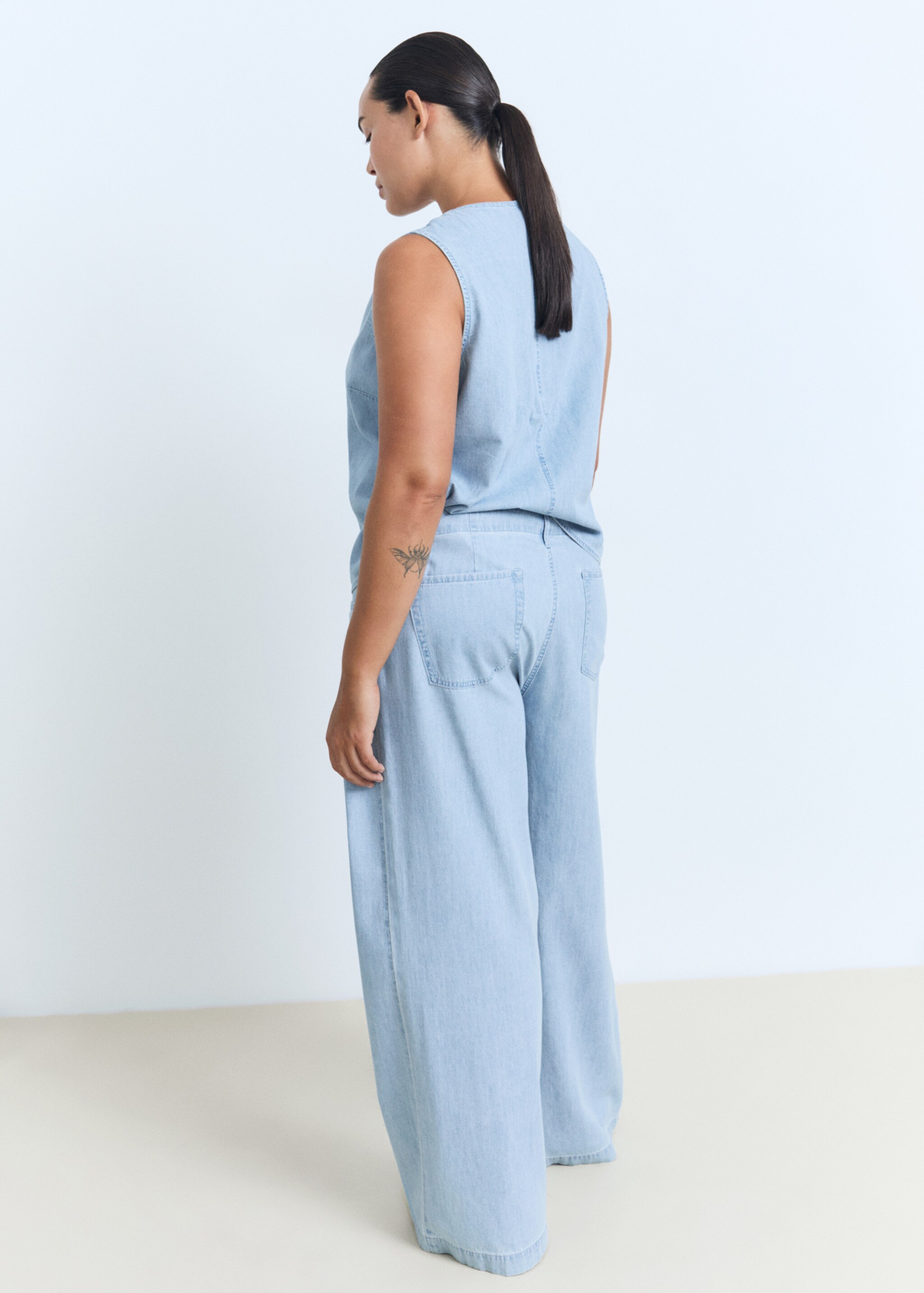 Mid-rise wideleg denim pants - Details of the article 4