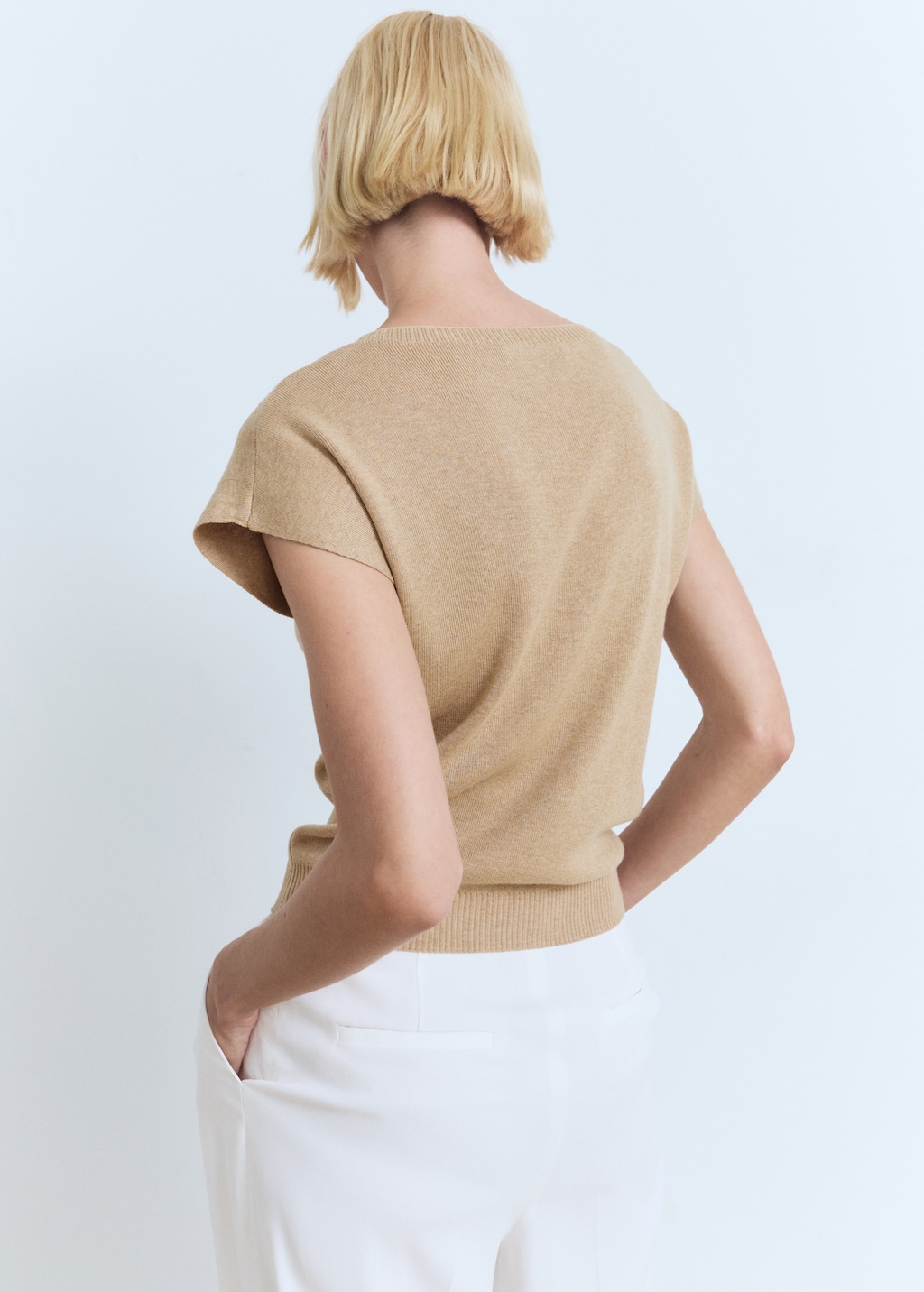 Short-sleeved fine-knit sweater - image 3
