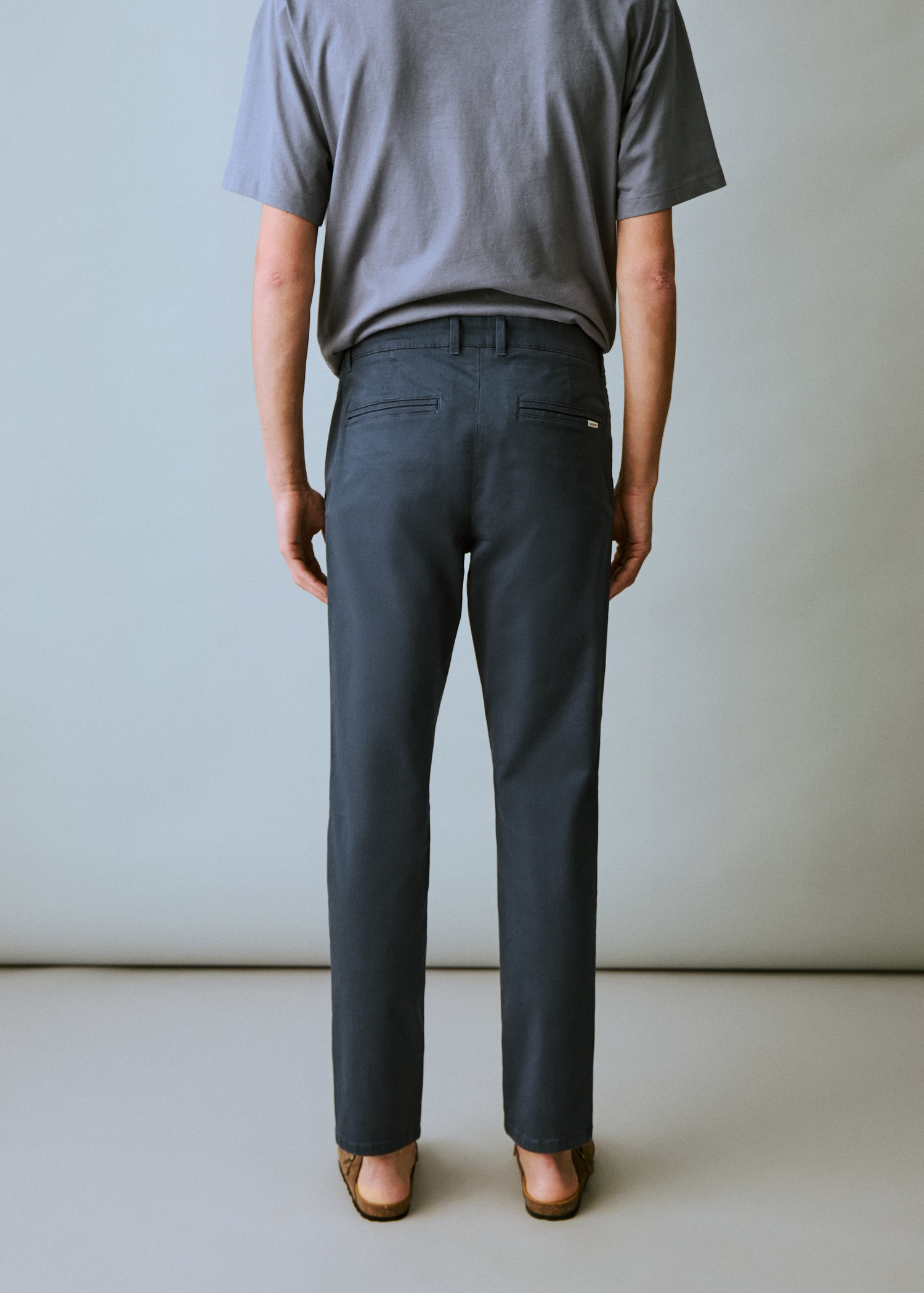 Pantalon chino élastique - Verso de l’article