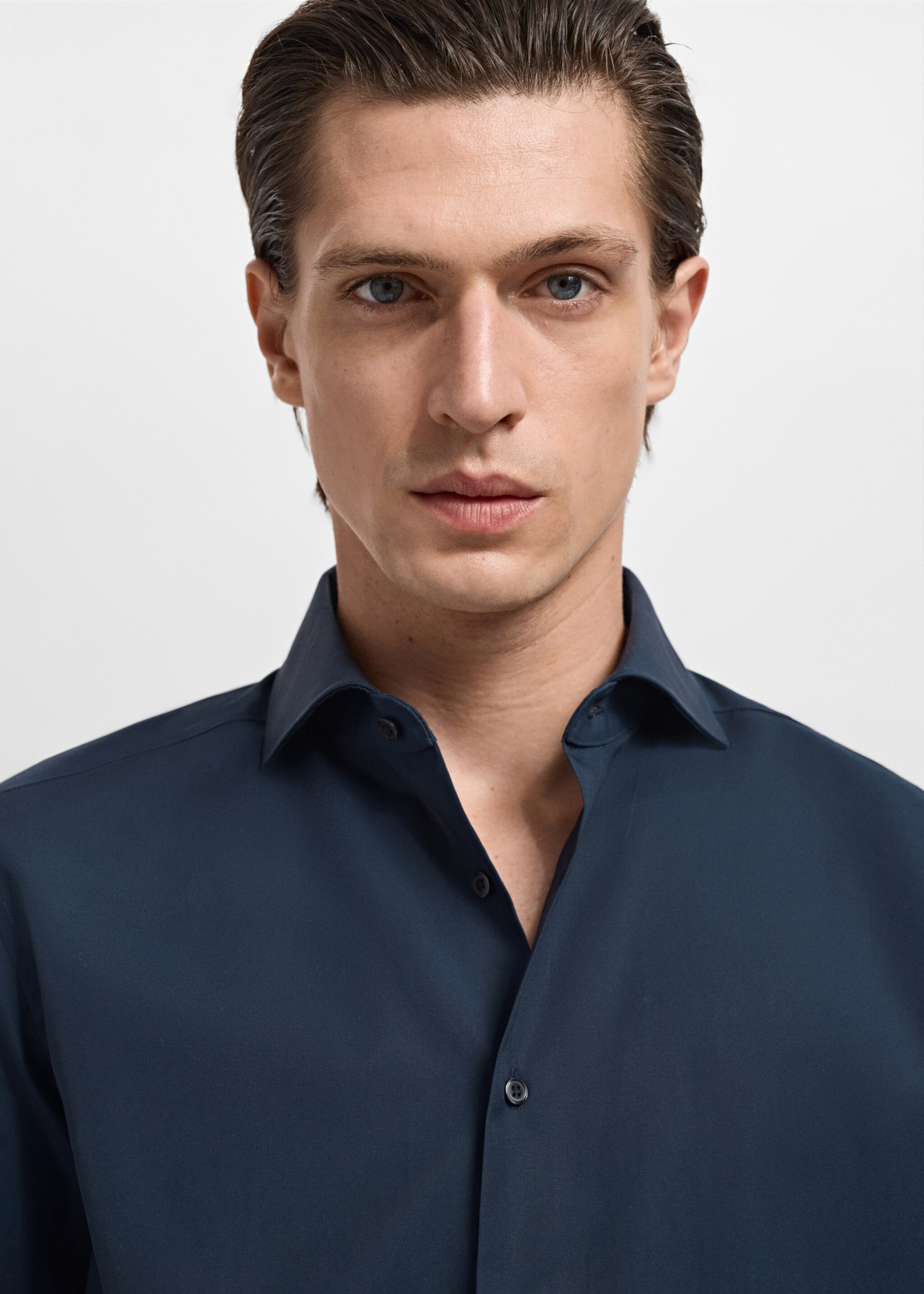 Slim-fit cotton poplin suit shirt - Details of the article 1