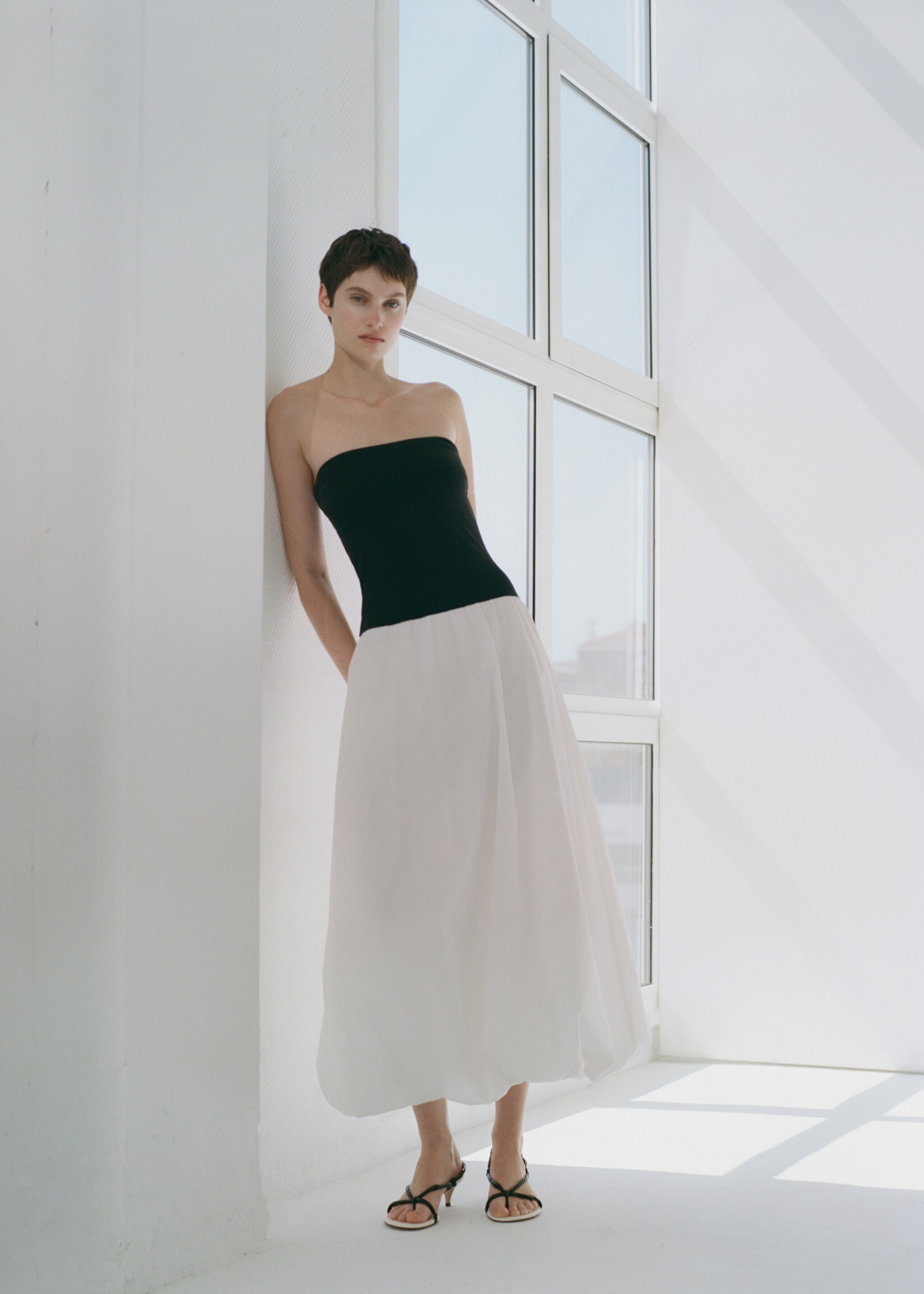 Combined knitted balloon dress - Details of the article 7