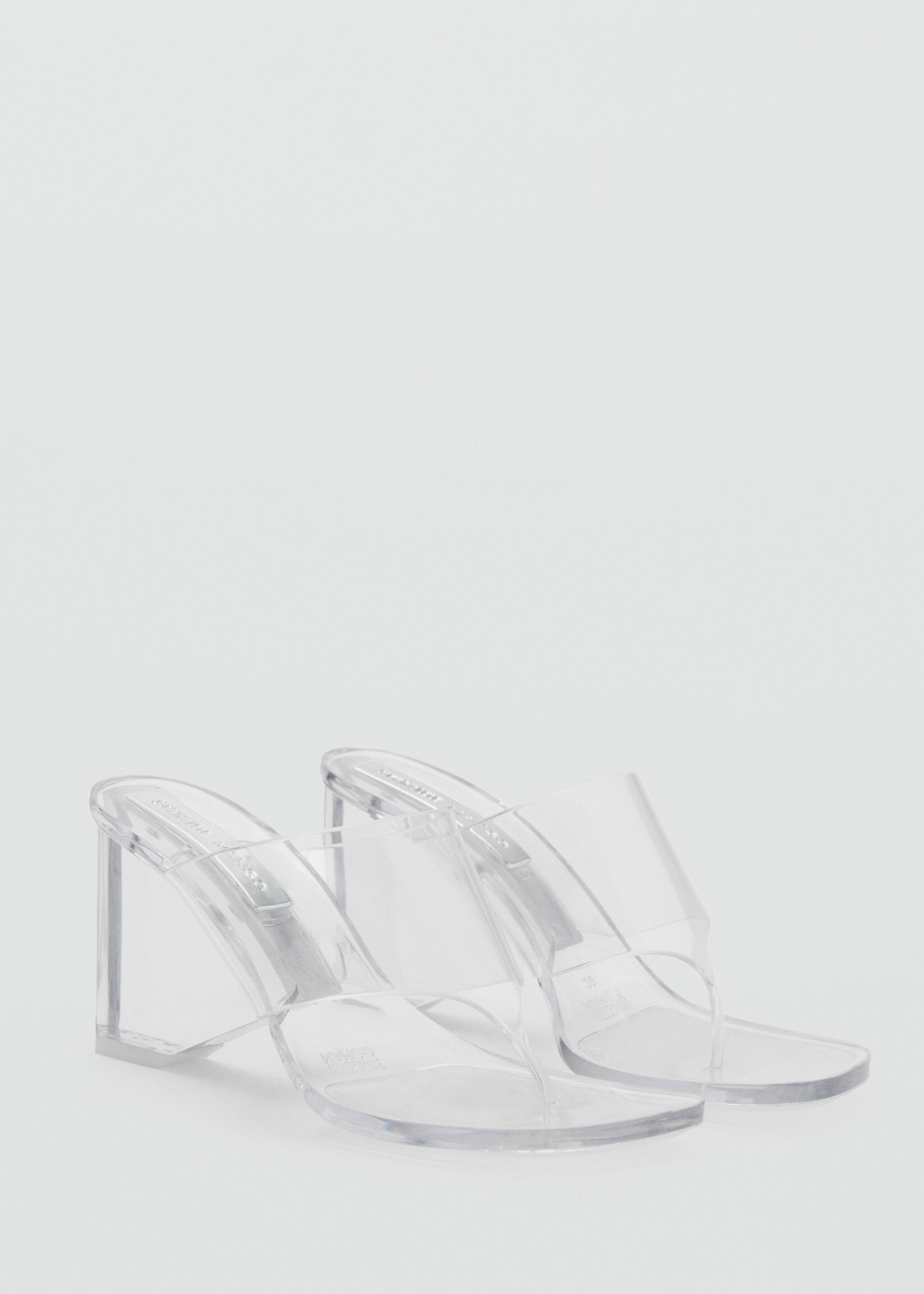 Sandales semi-transparentes en vinyle à talons compensés - Plan moyen