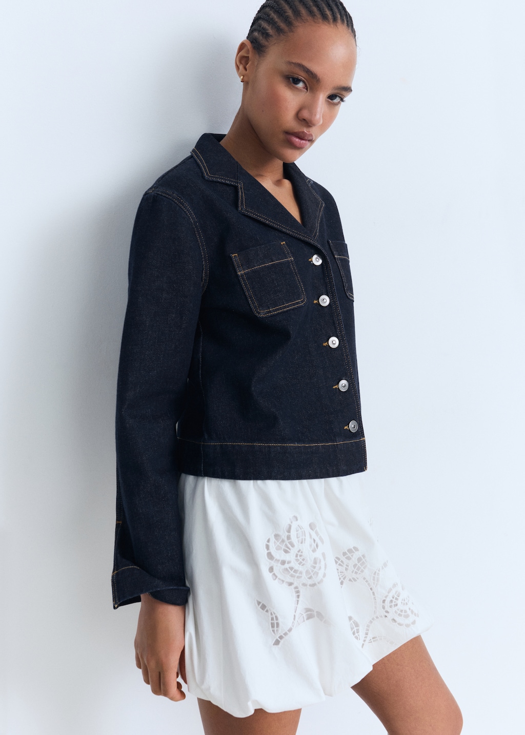 Fitted denim jacket with pockets