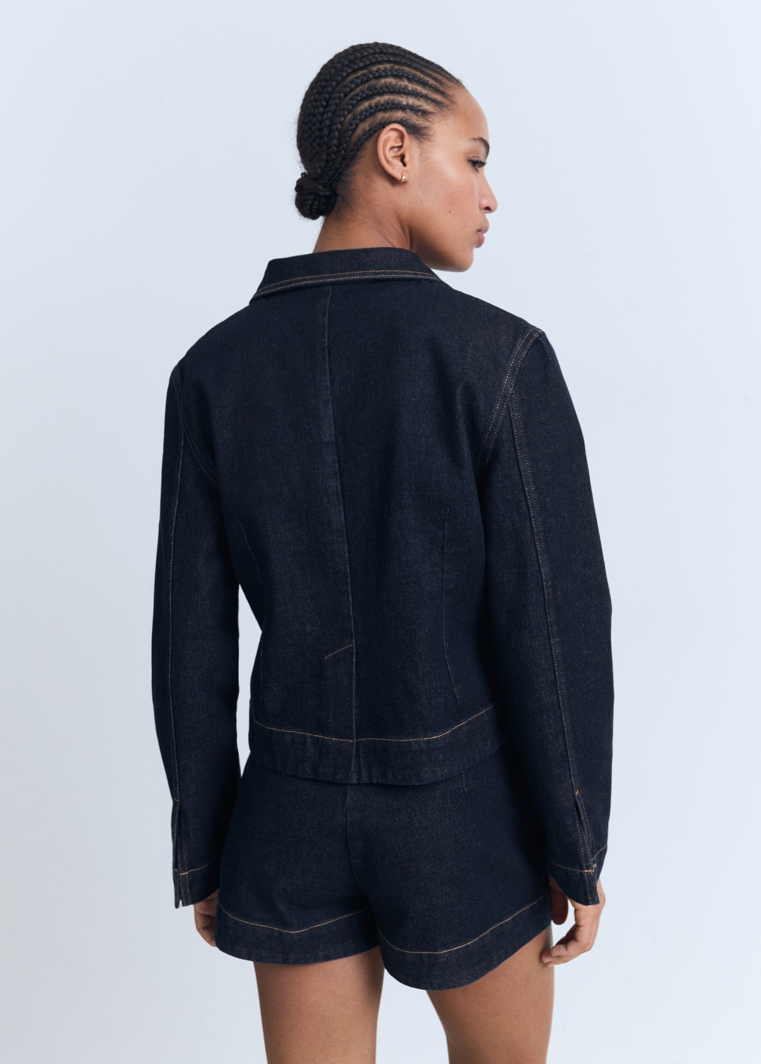 Fitted denim jacket with pockets - Reverse of the article