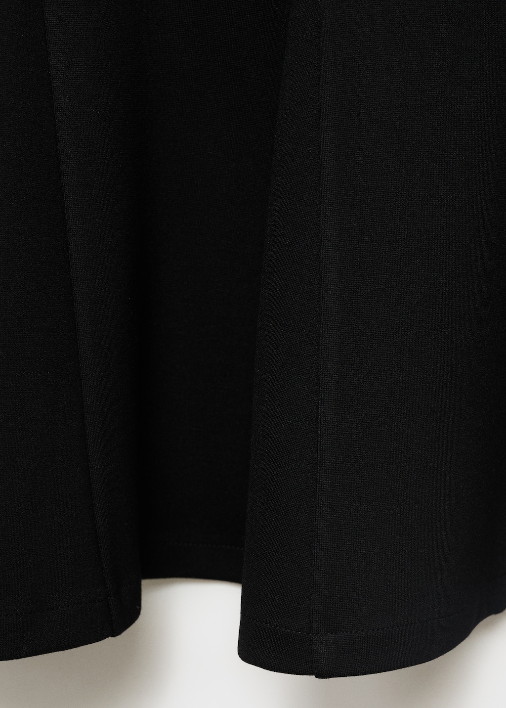 Strapless dress with pleats