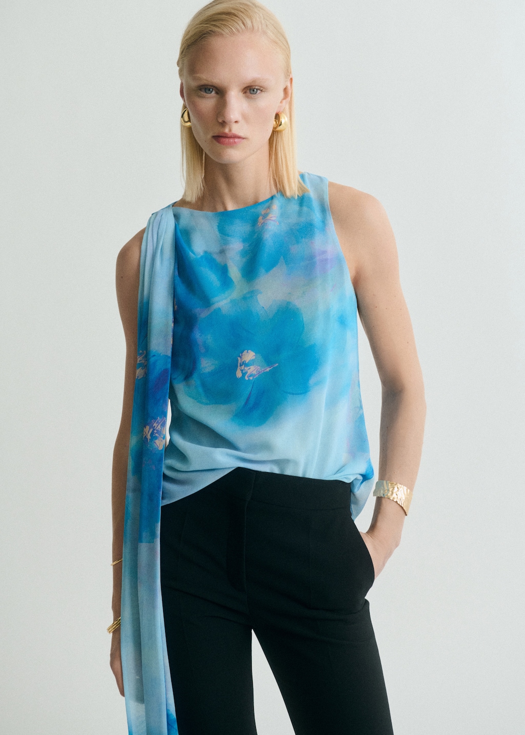 Blusa floral lazo