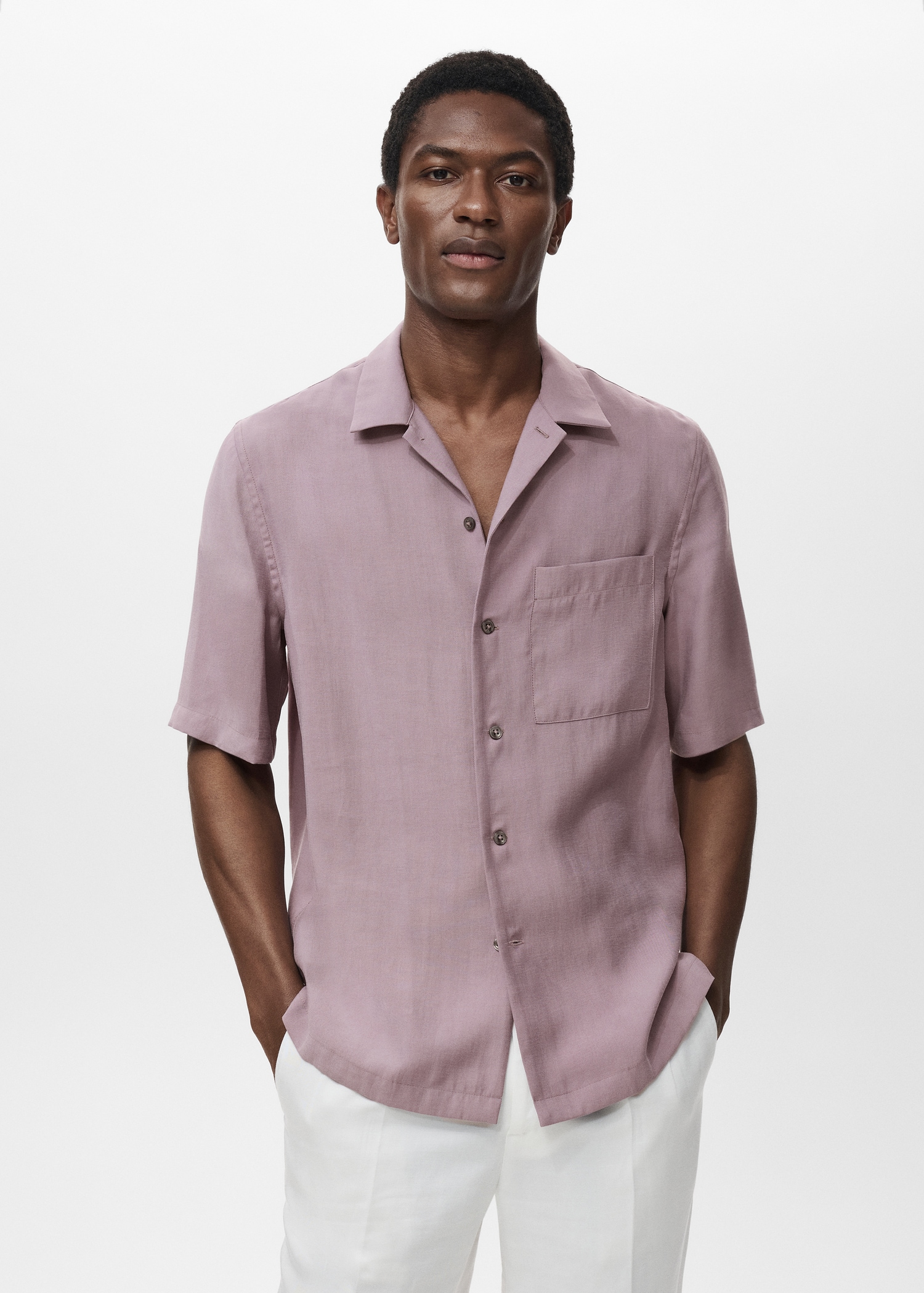 Chemise modale poche - Plan moyen