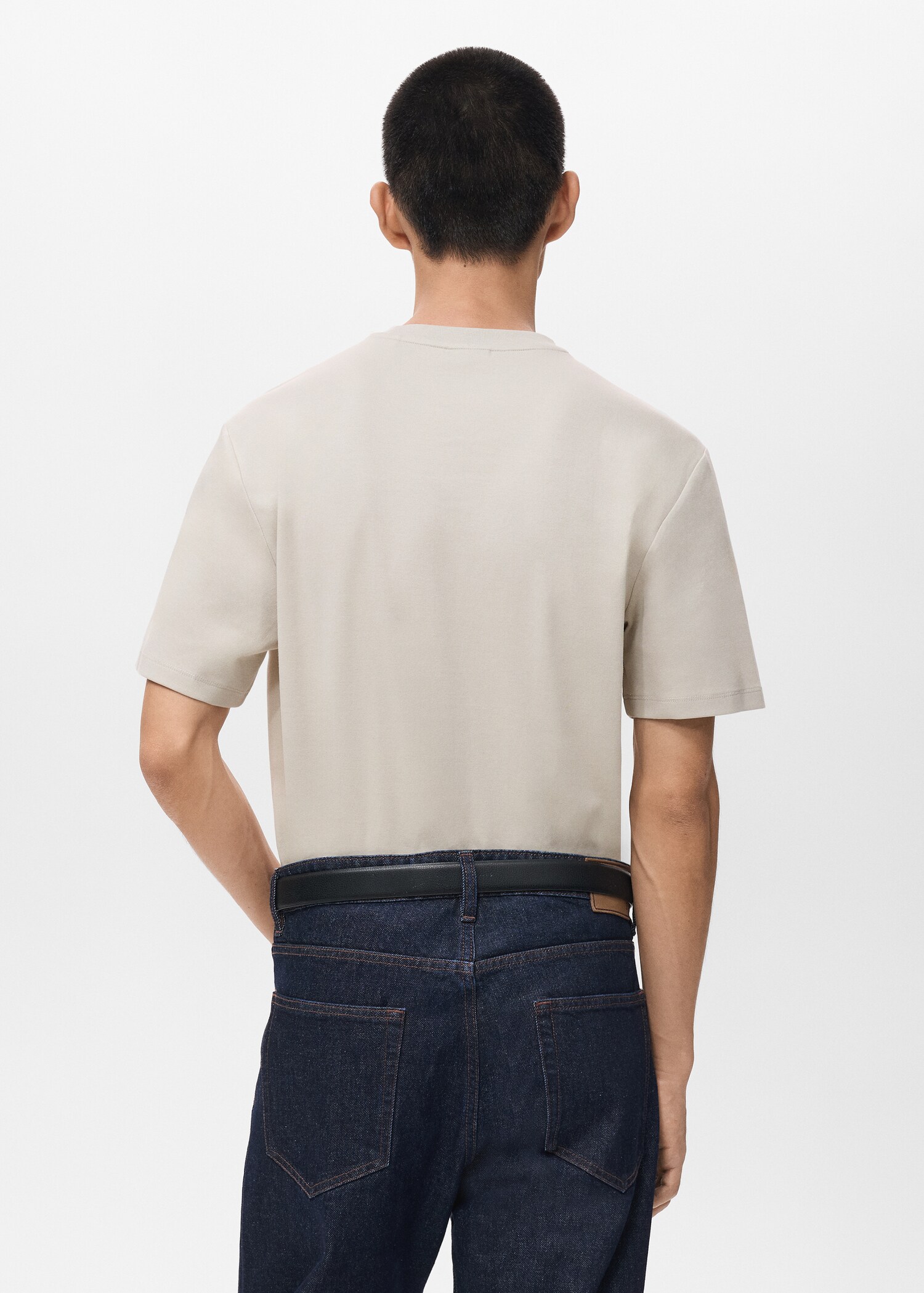 Medium weight regular fit T-shirt - Reverse of the article