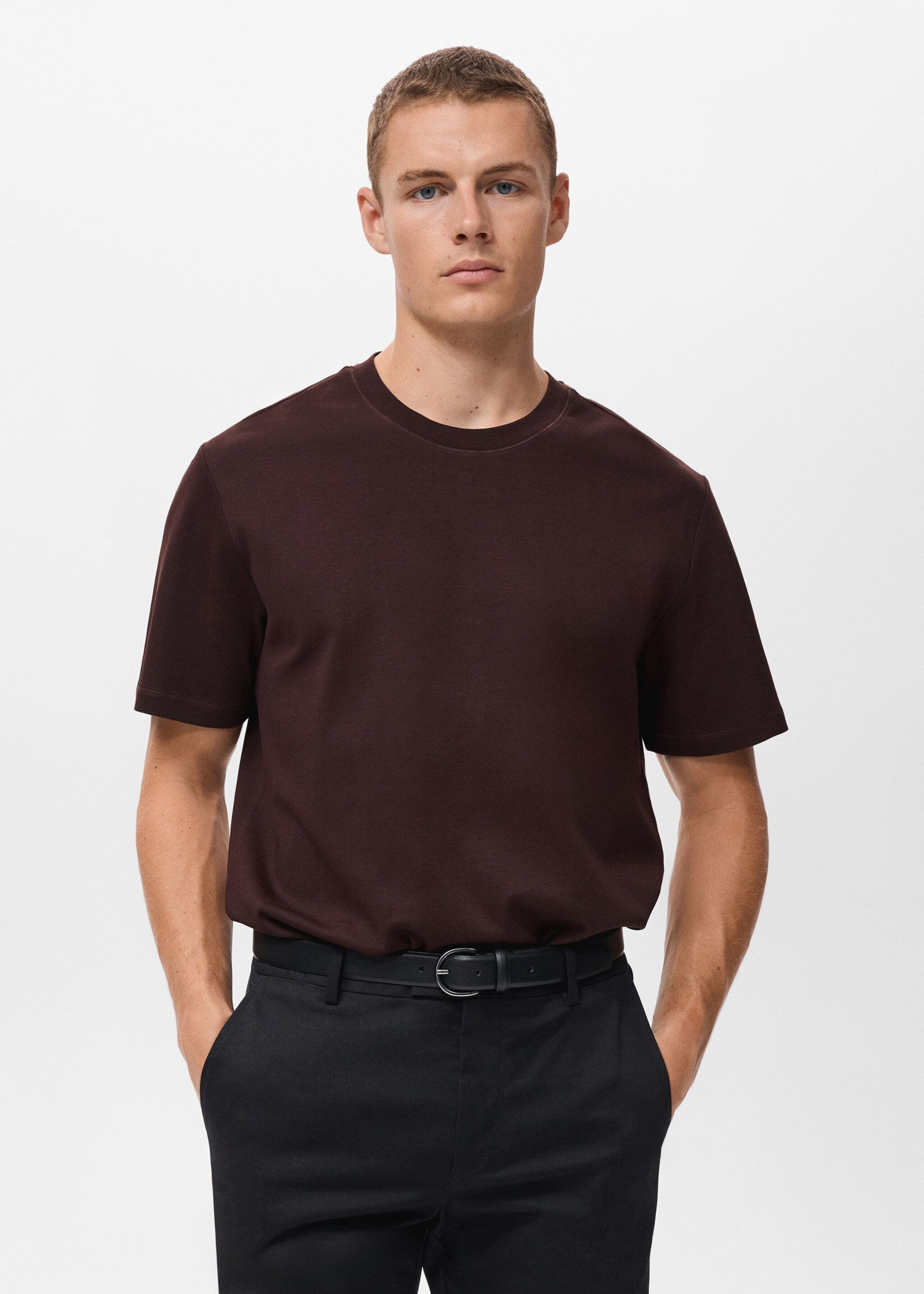 Medium weight regular fit T-shirt - Plan moyen, Lie de vin. Ref: 17061279-00.