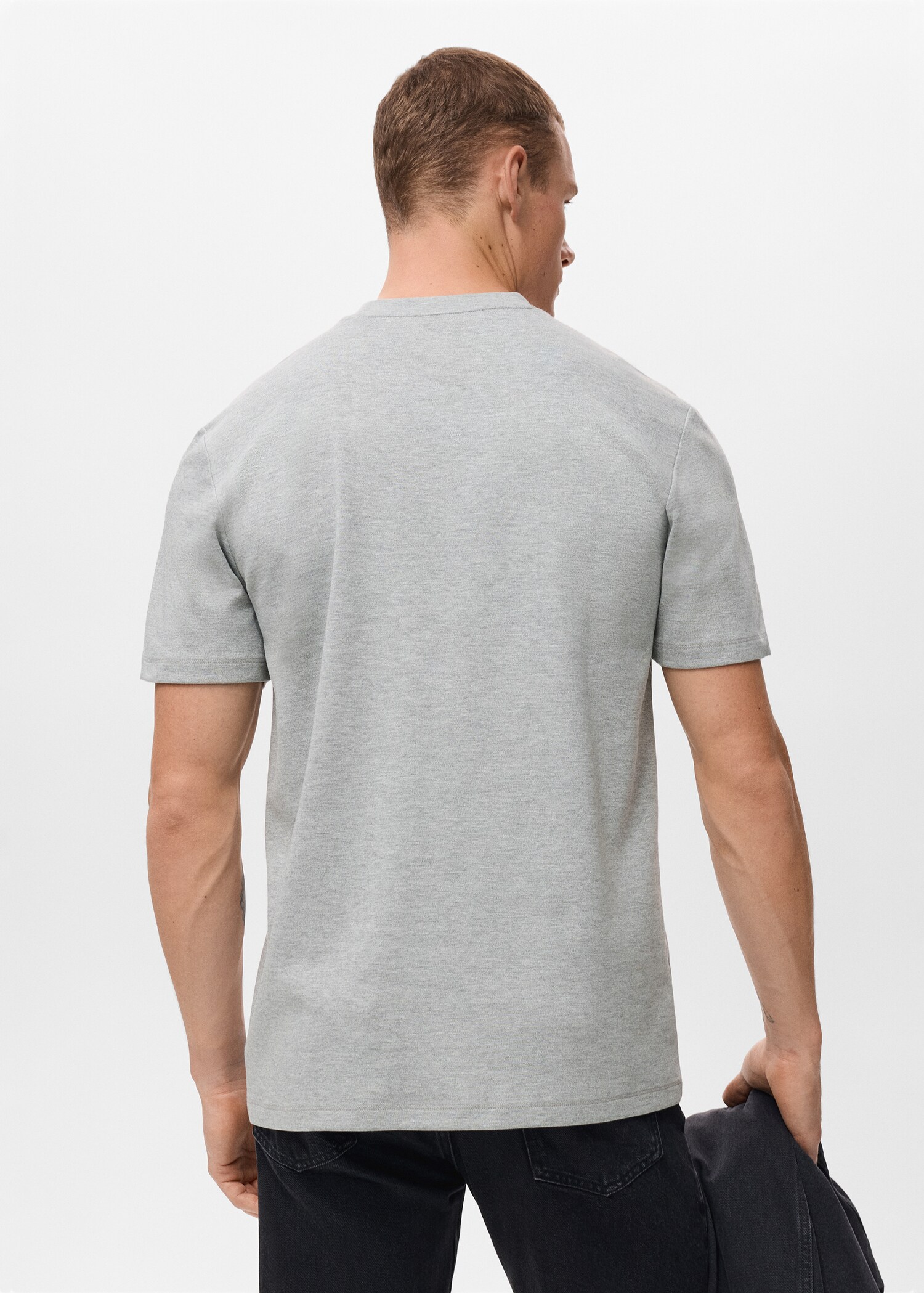 Medium-weight regular-fit t-shirt - Reverse of the article