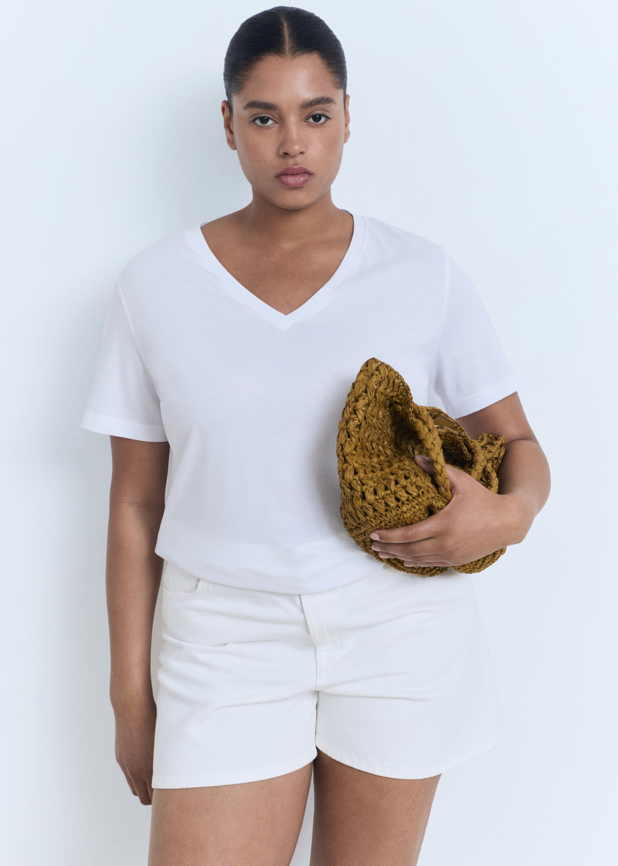 V-neck cotton T-shirt - Details of the article 5