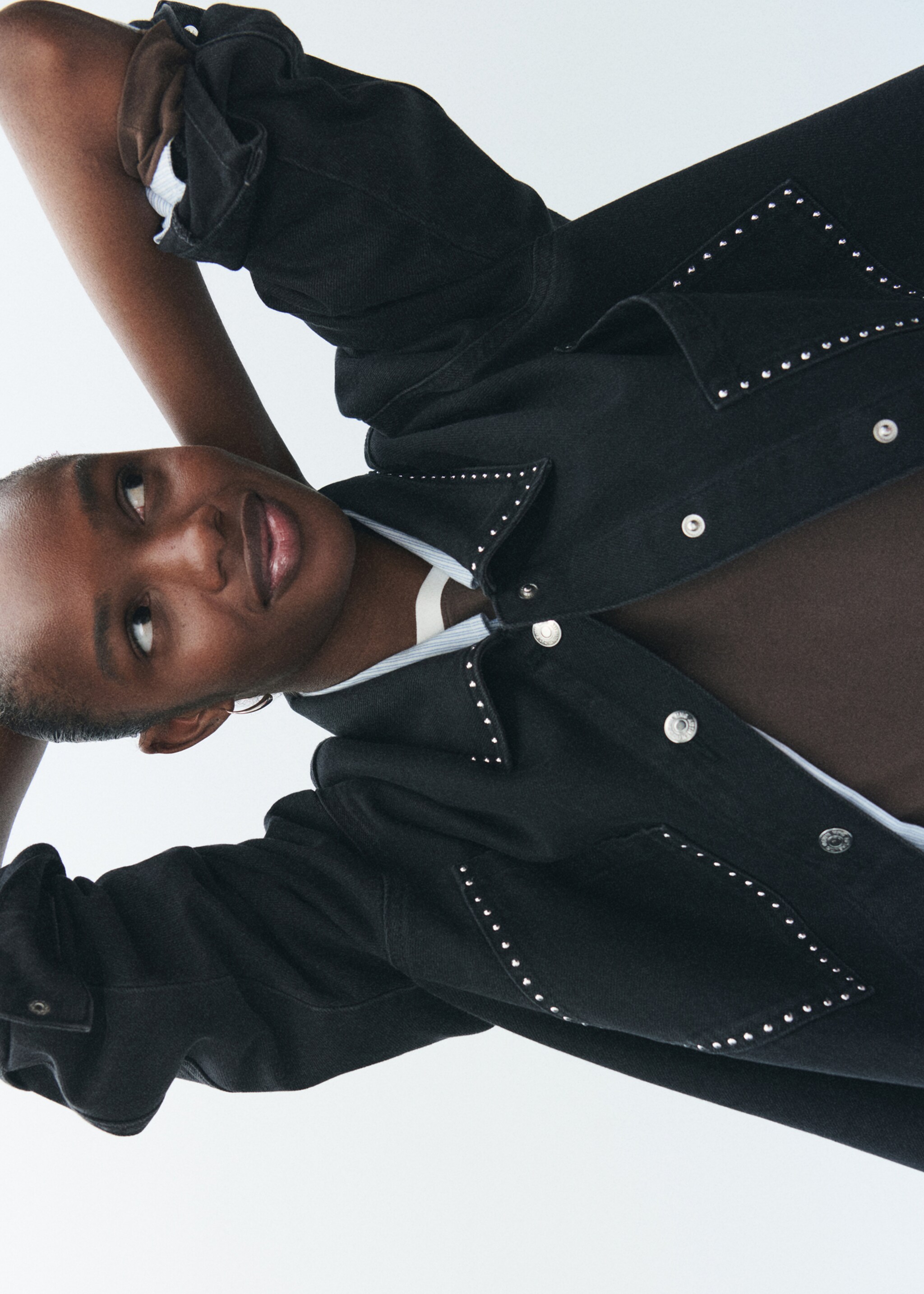 Studded denim jacket - Details of the article 6, Grey. Ref: 17061520-00.