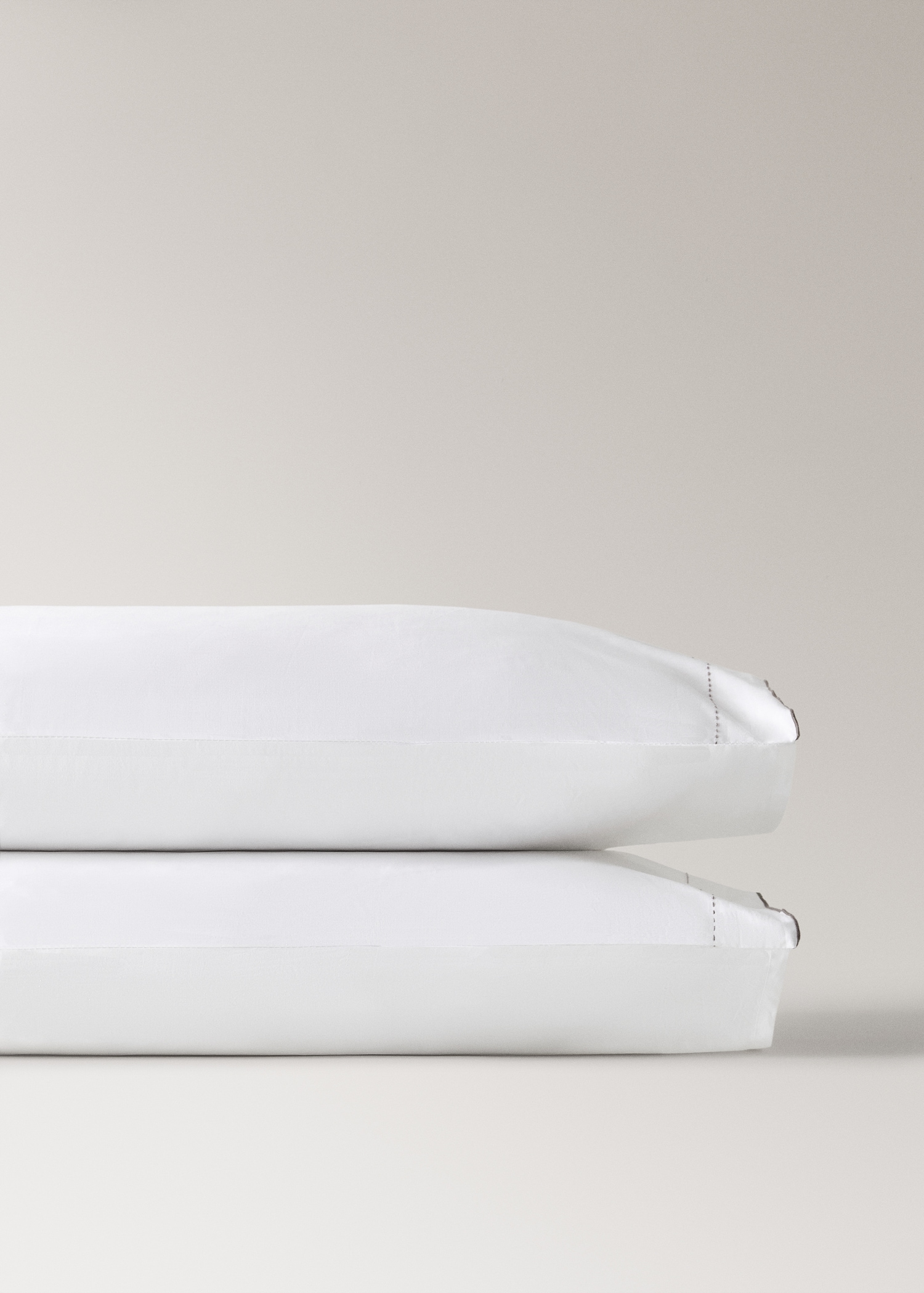 Two 200-thread count percale cotton pillowcases 50x75cm - Details of the article 1