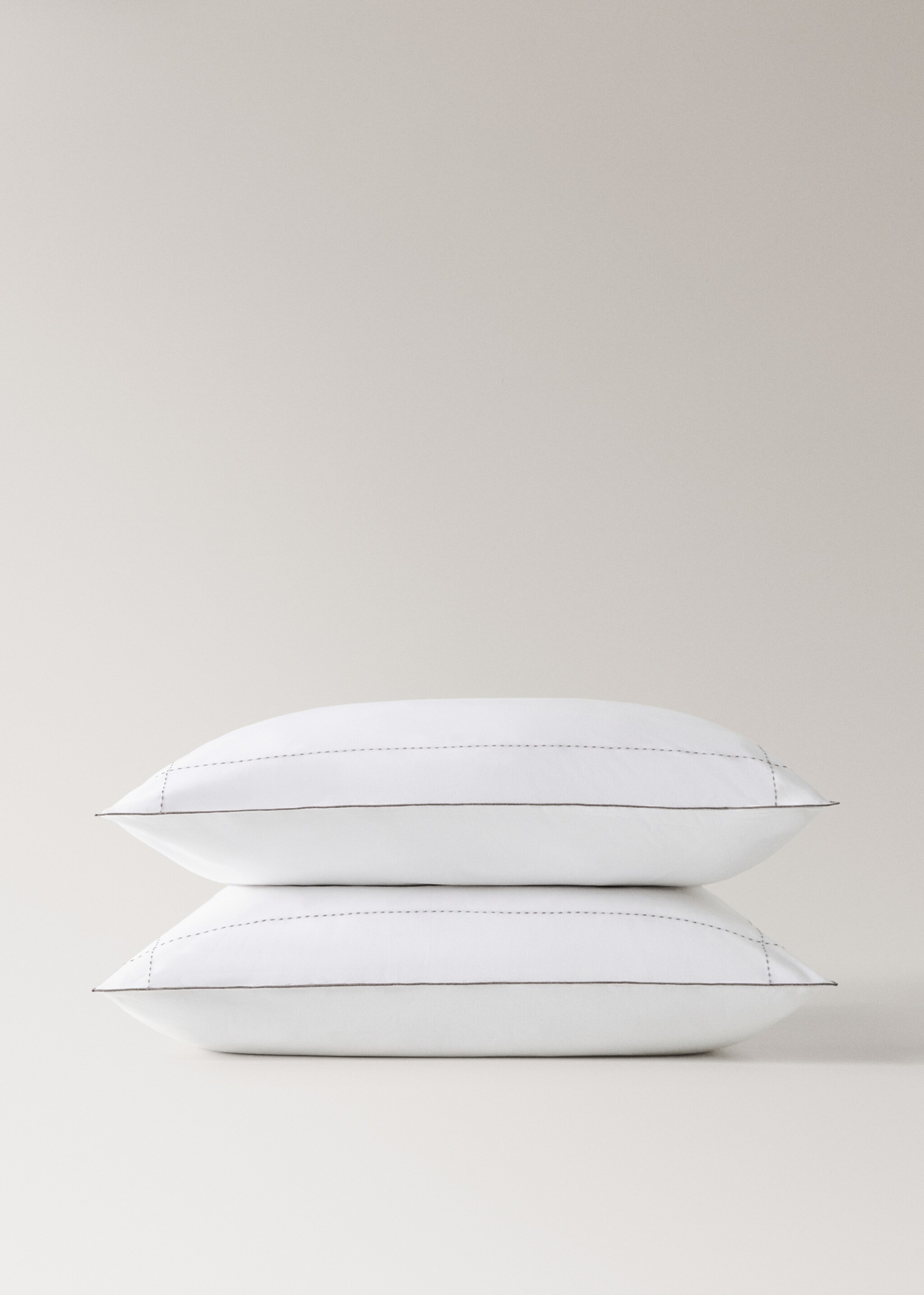 Dos fundas almohada algodón percal 200 hilos 60x60 cm - Detalle del artículo 1, Blanco. Ref: 17061524-00.