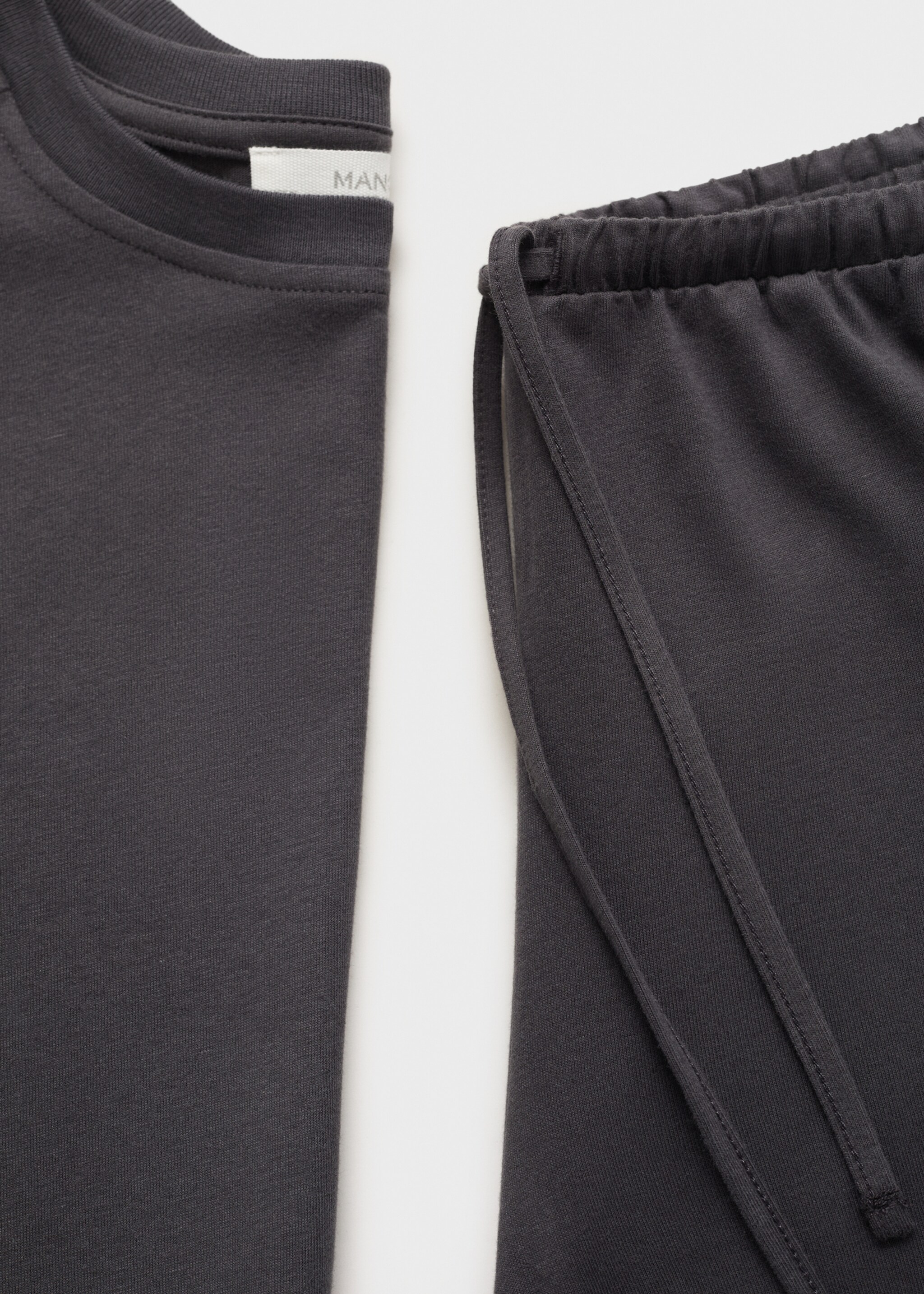 Jogger trousers soft finish - Details of the article 0