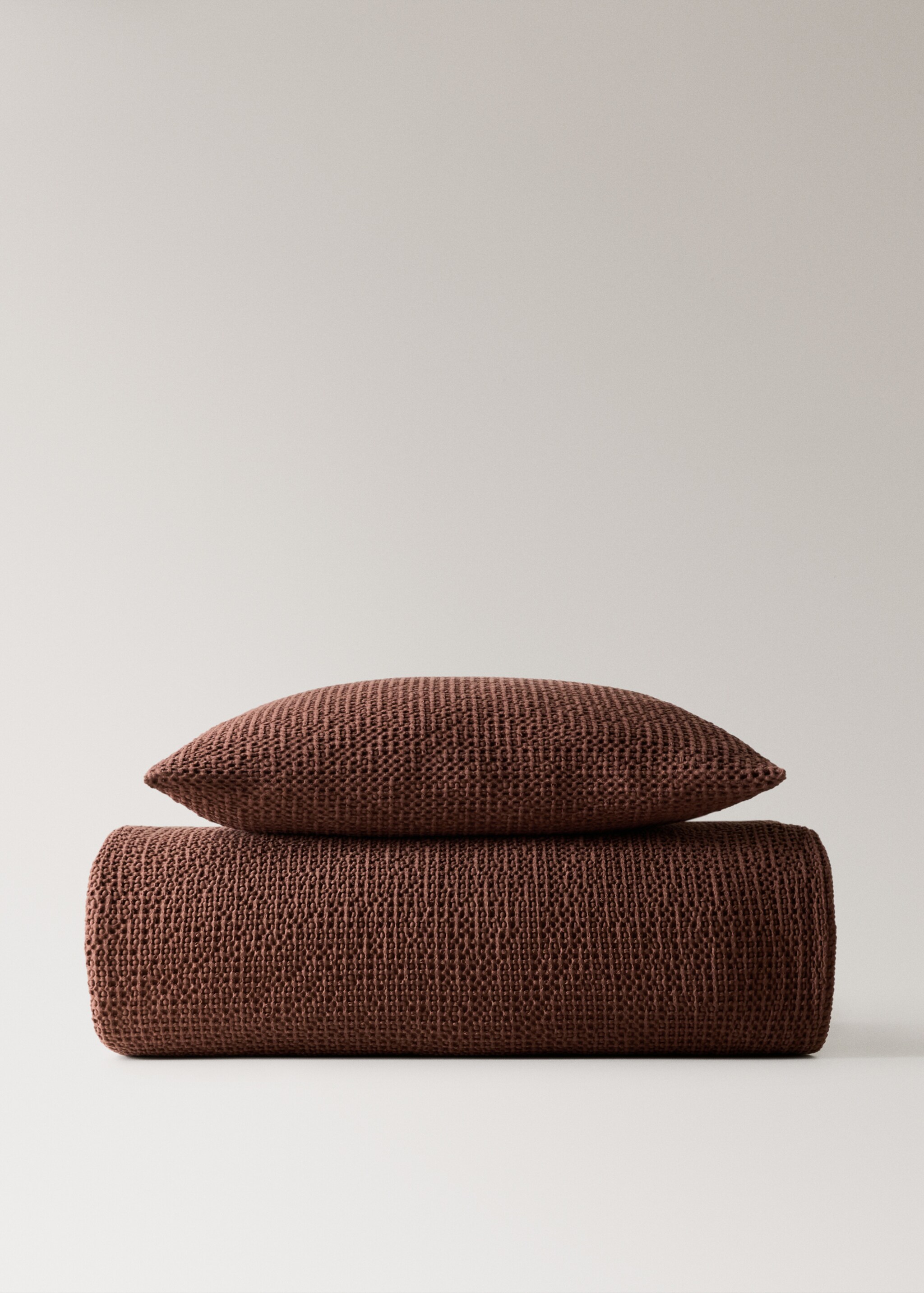 Garment-dyed waffle cotton bedspread for 130/150 cm bed - Details of the article 3, Burnt Orange. Ref: 17061533-00.