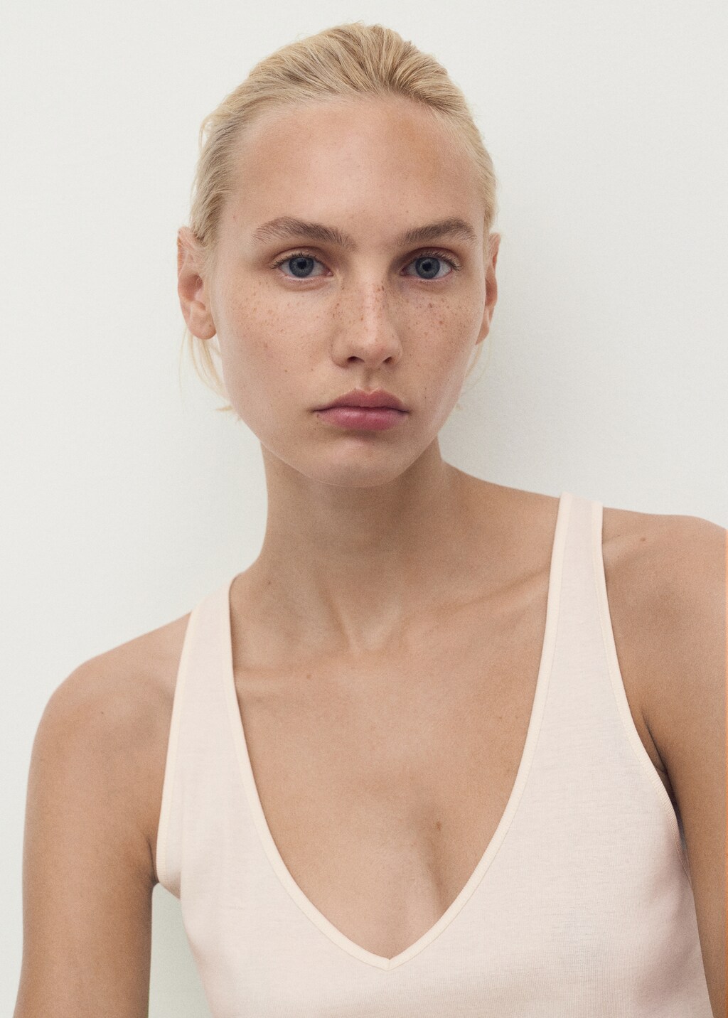 Cotton V-neck tank top