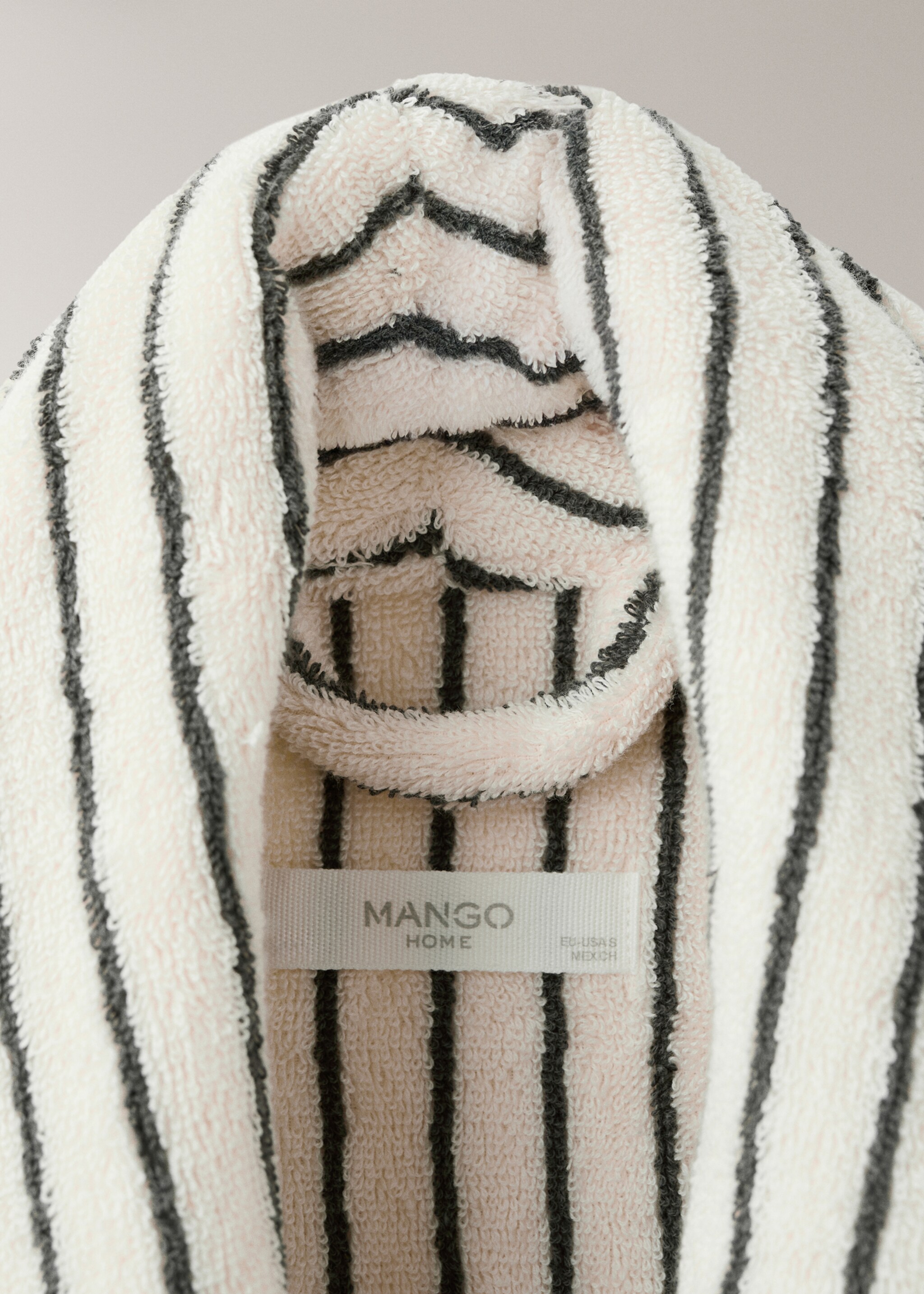 Two-tone striped bathrobe - Details of the article 1, Charcoal. Ref: 17061554-00.