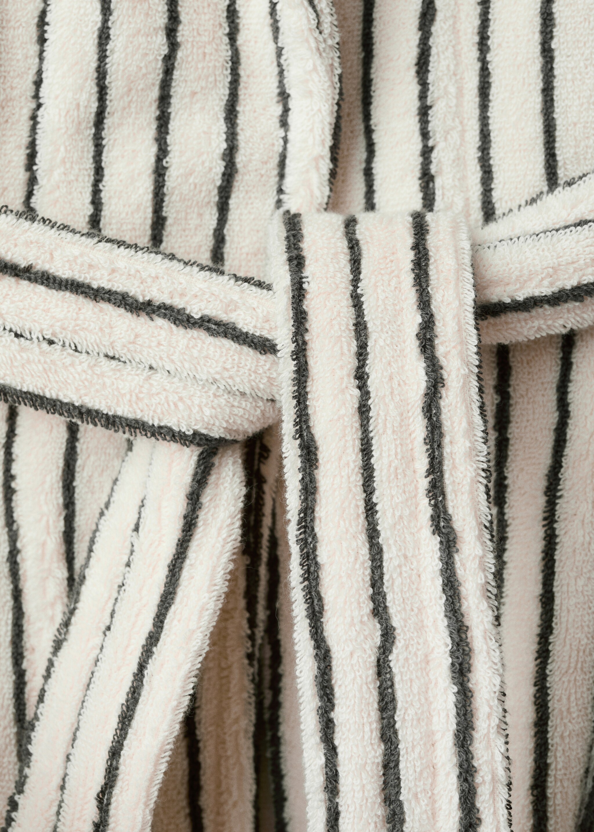 Two-tone striped bathrobe - Details of the article 2, Charcoal. Ref: 17061554-00.