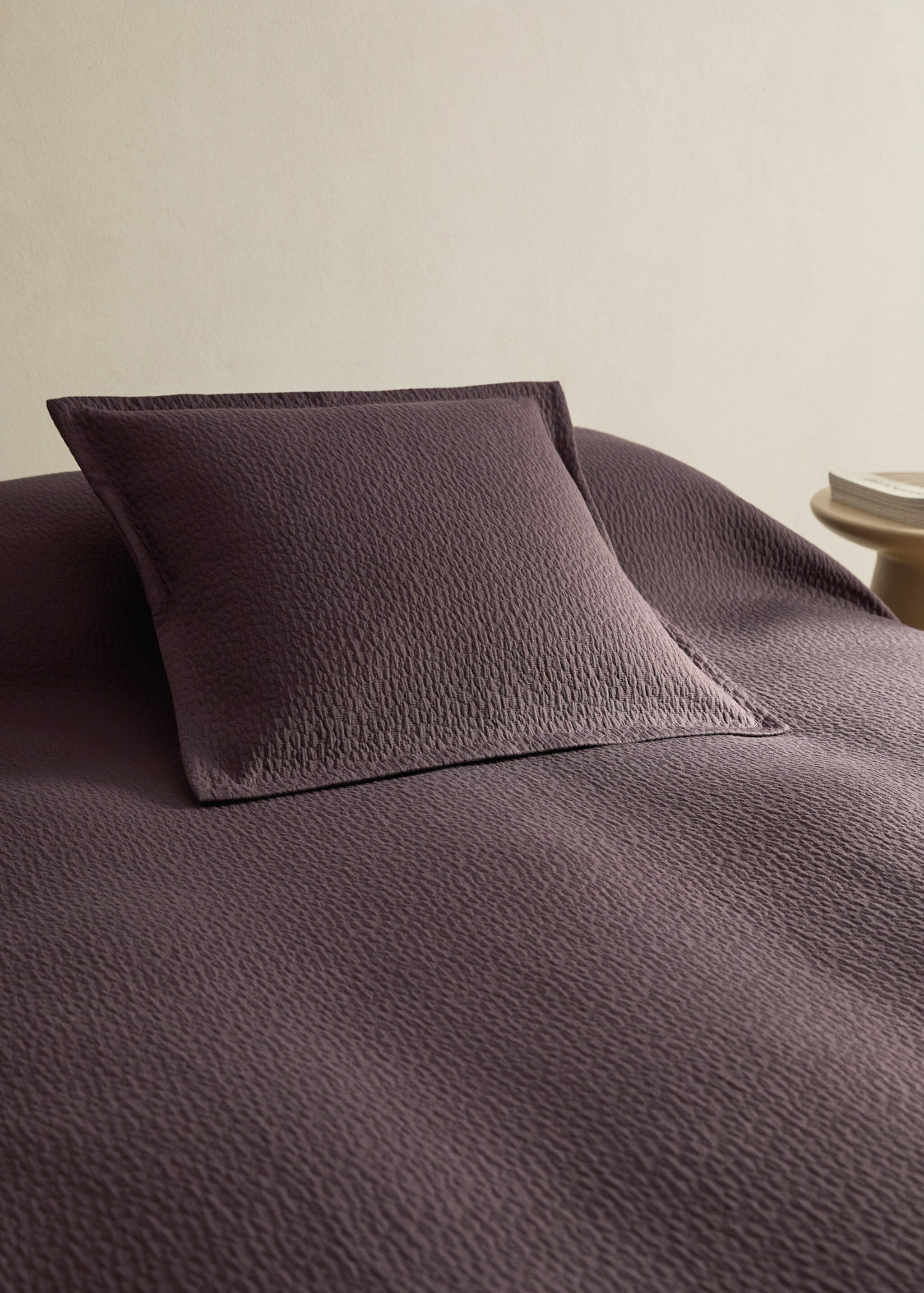 Baumwollbettüberwurf garment-dyed Textur Bett 180/200 cm - Detail des Artikels 7, Brombeere. Ref: 17061557-00.