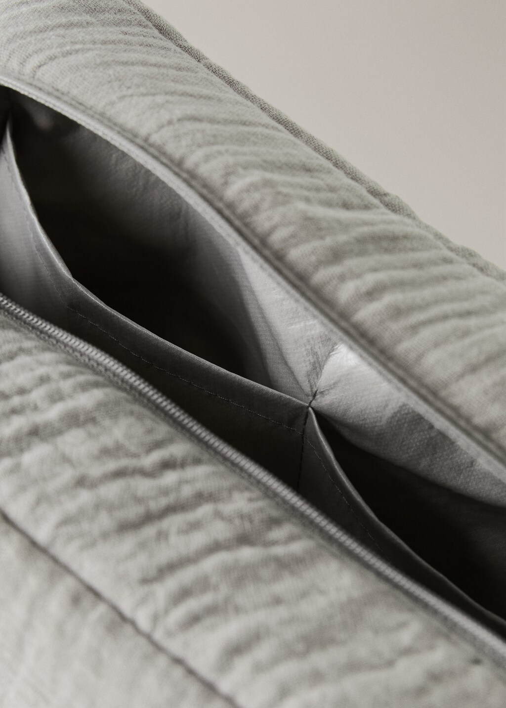 Children's cotton gauze toiletry bag - Home | MANGO Ukraine