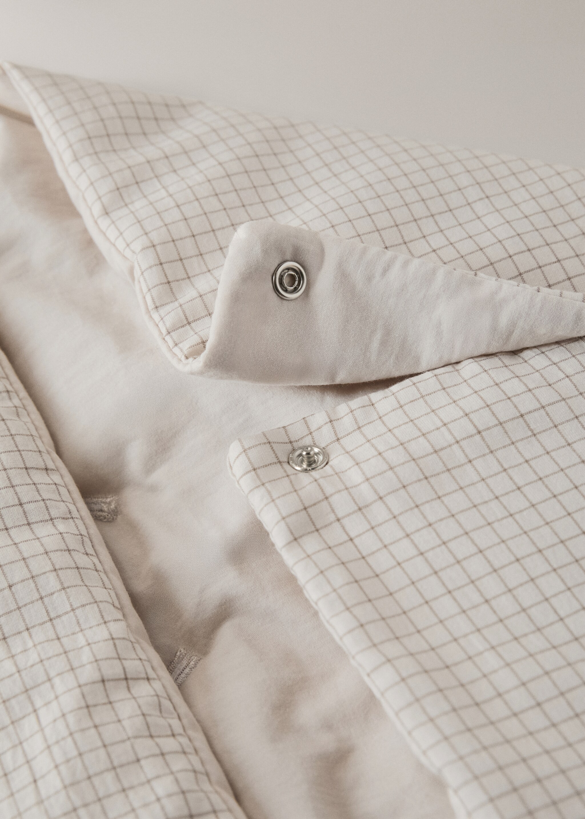 Mini checkered cotton stroller bag - Детальніше про товар 1, Помірно-коричневий. Ref: 17061573-00.