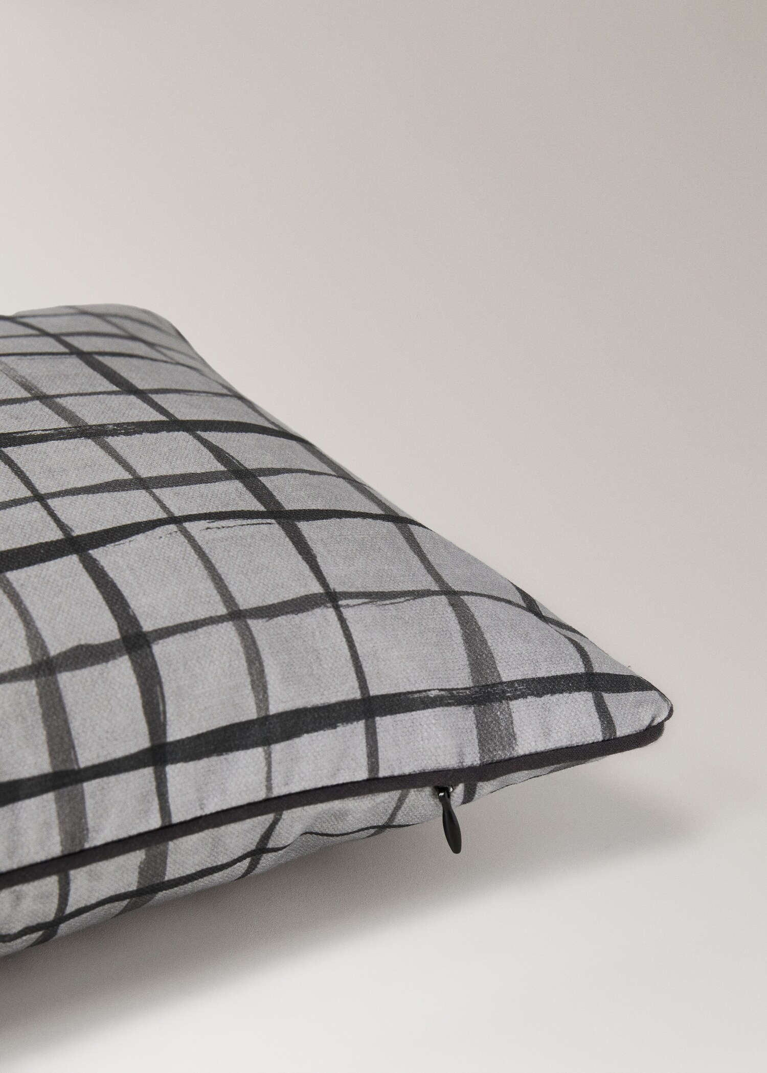 Housse de coussin imprimé à carreaux - Détail de l'article 1