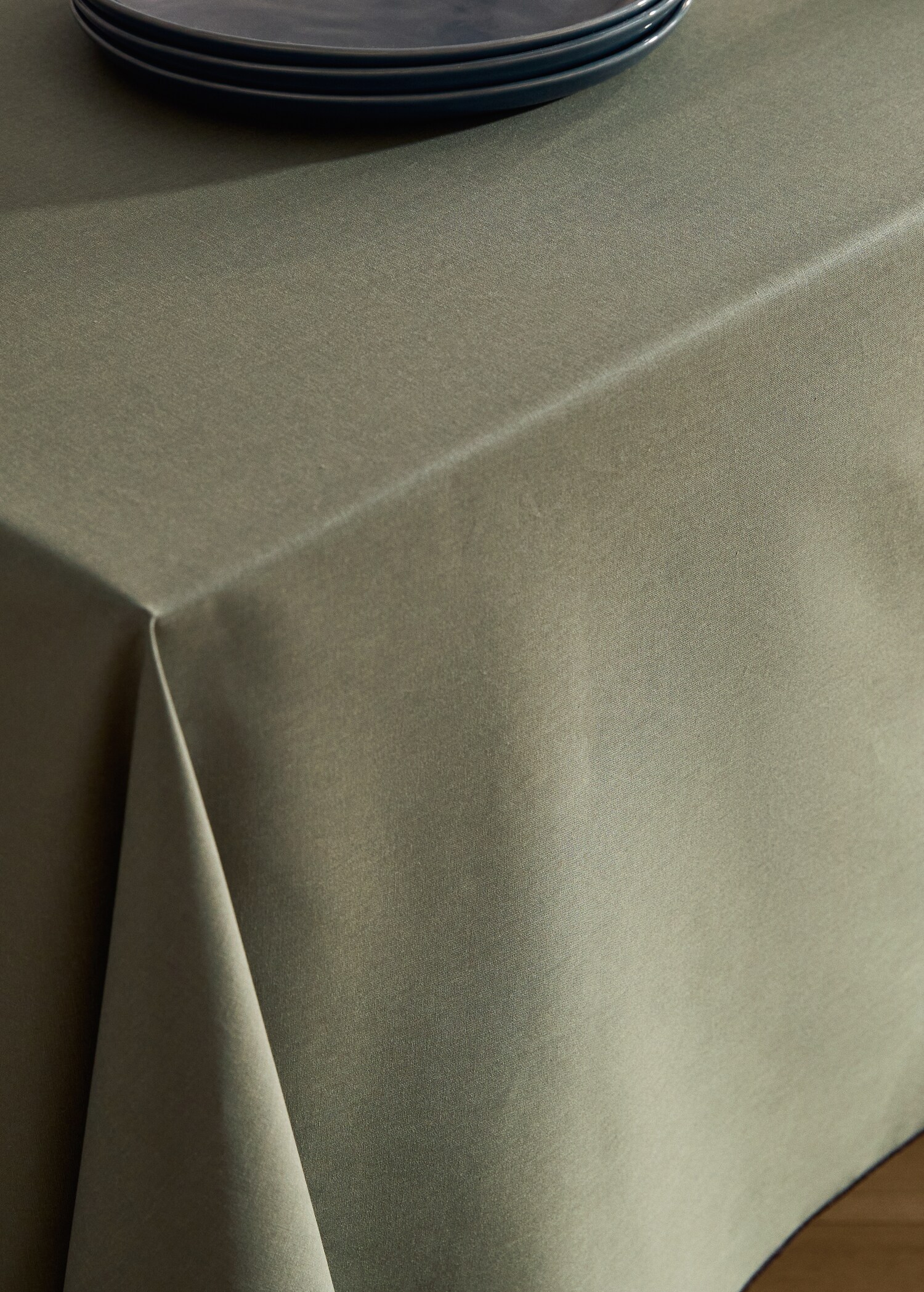 Resin cotton overlocked tablecloth 8 to 10 diners - Details of the article 8