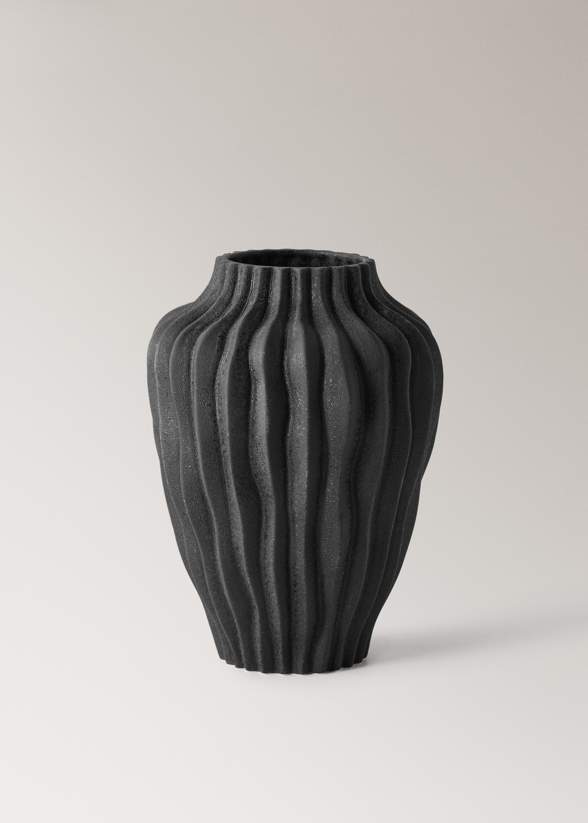 Large organic earthenware vase - Article without model, Charcoal. Ref: 17061590-00.