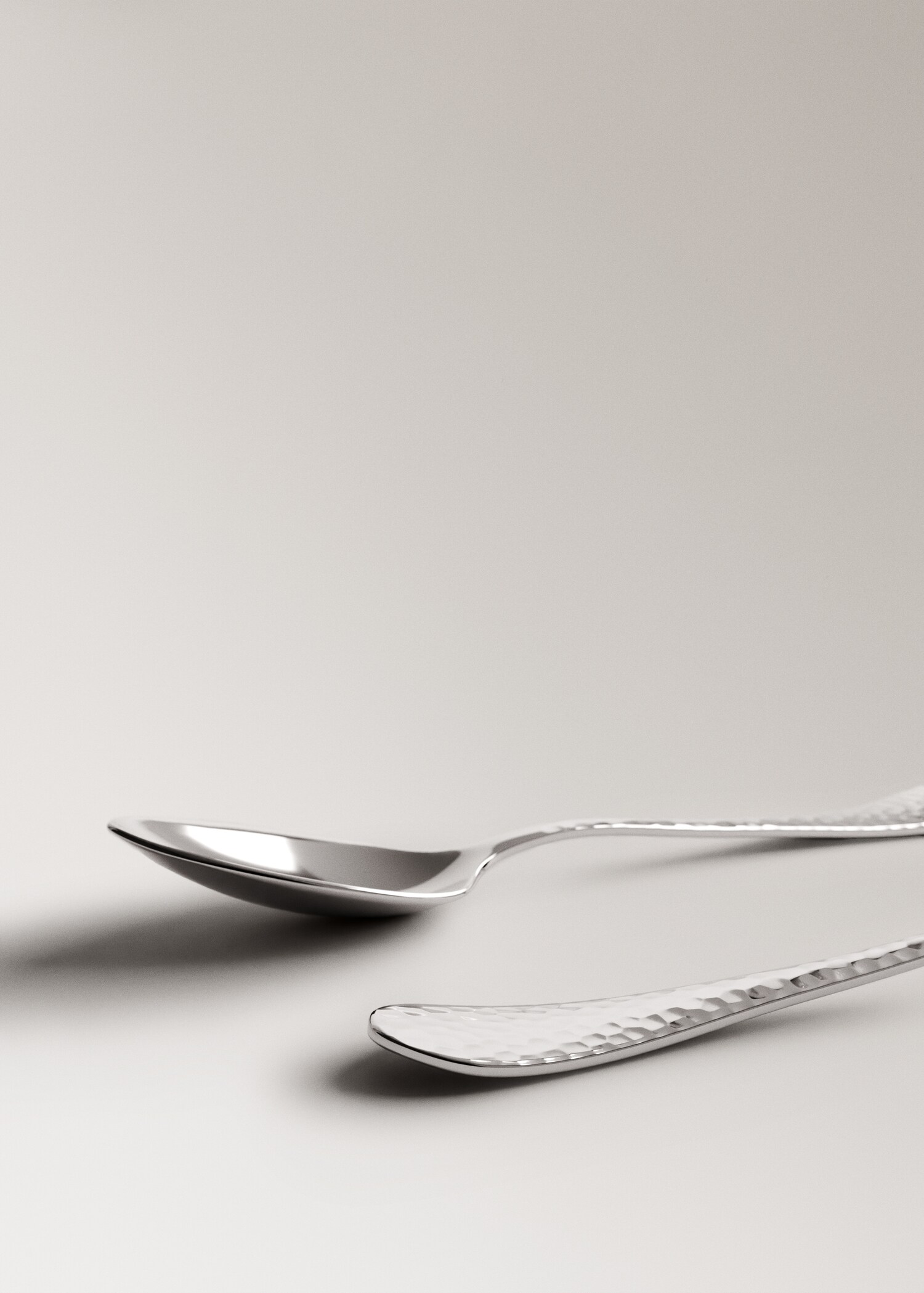 Pack de 4 culleres de postres d'acer inoxidable martillado - Detall de l'article 2