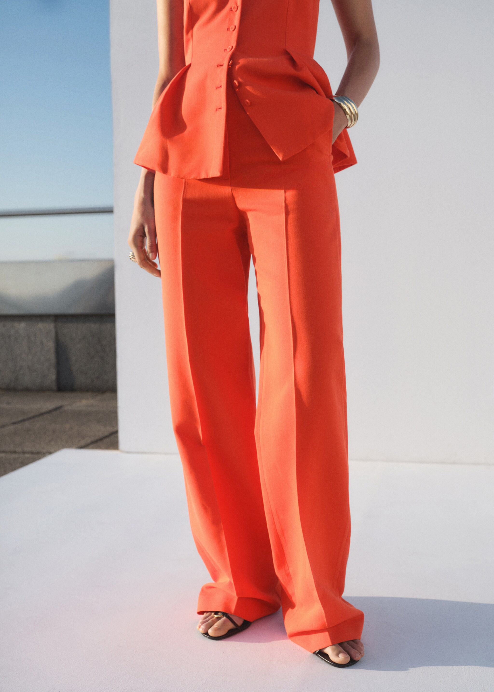 Pantalon de costume droit taille normale - Plan moyen