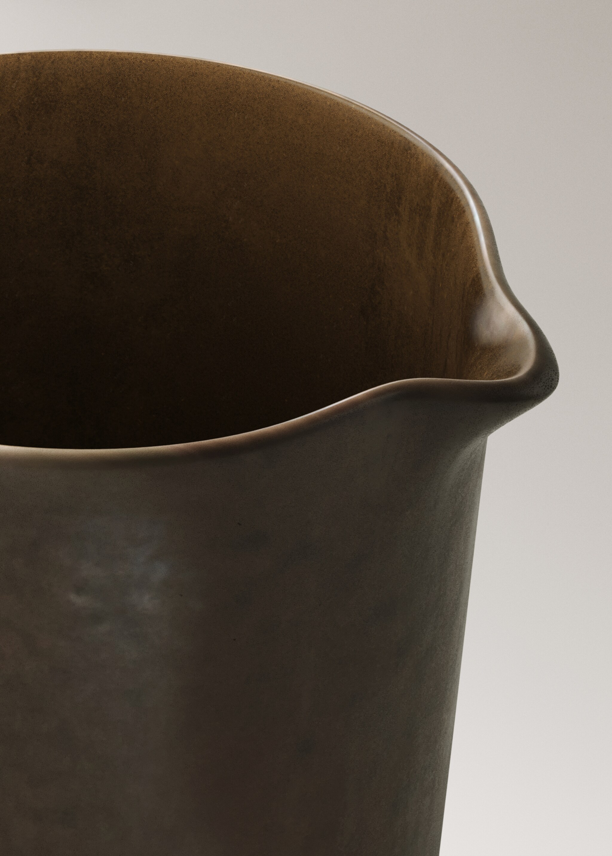 Matte Steingutvase - Detail des Artikels 2, Kaffeebraun. Ref: 17062039-00.
