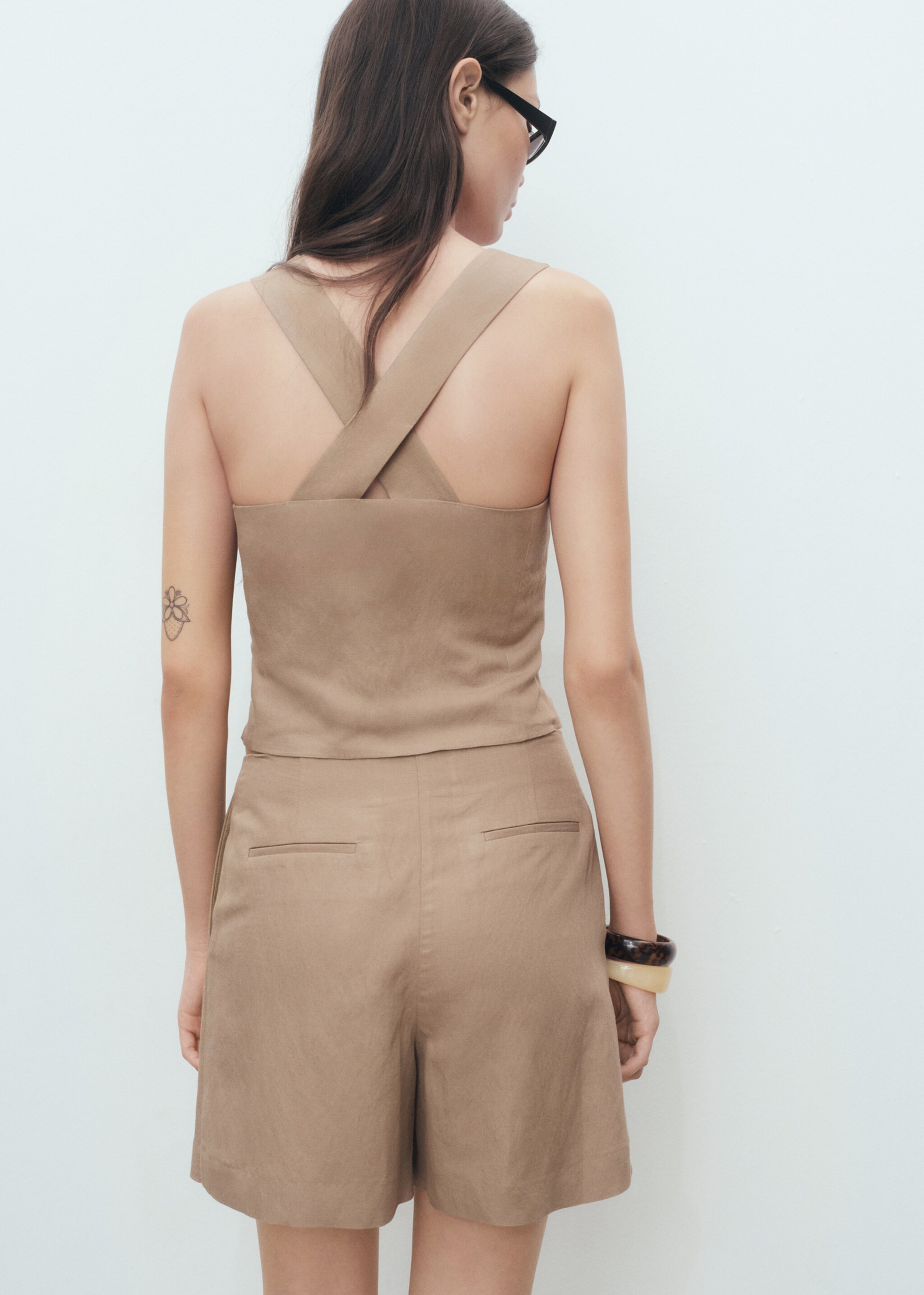 Linen-blend cross-back top - Reverse of the article, Brown. Ref: 17062537-00.