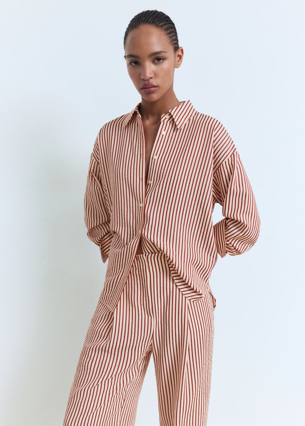 Pleated striped pants