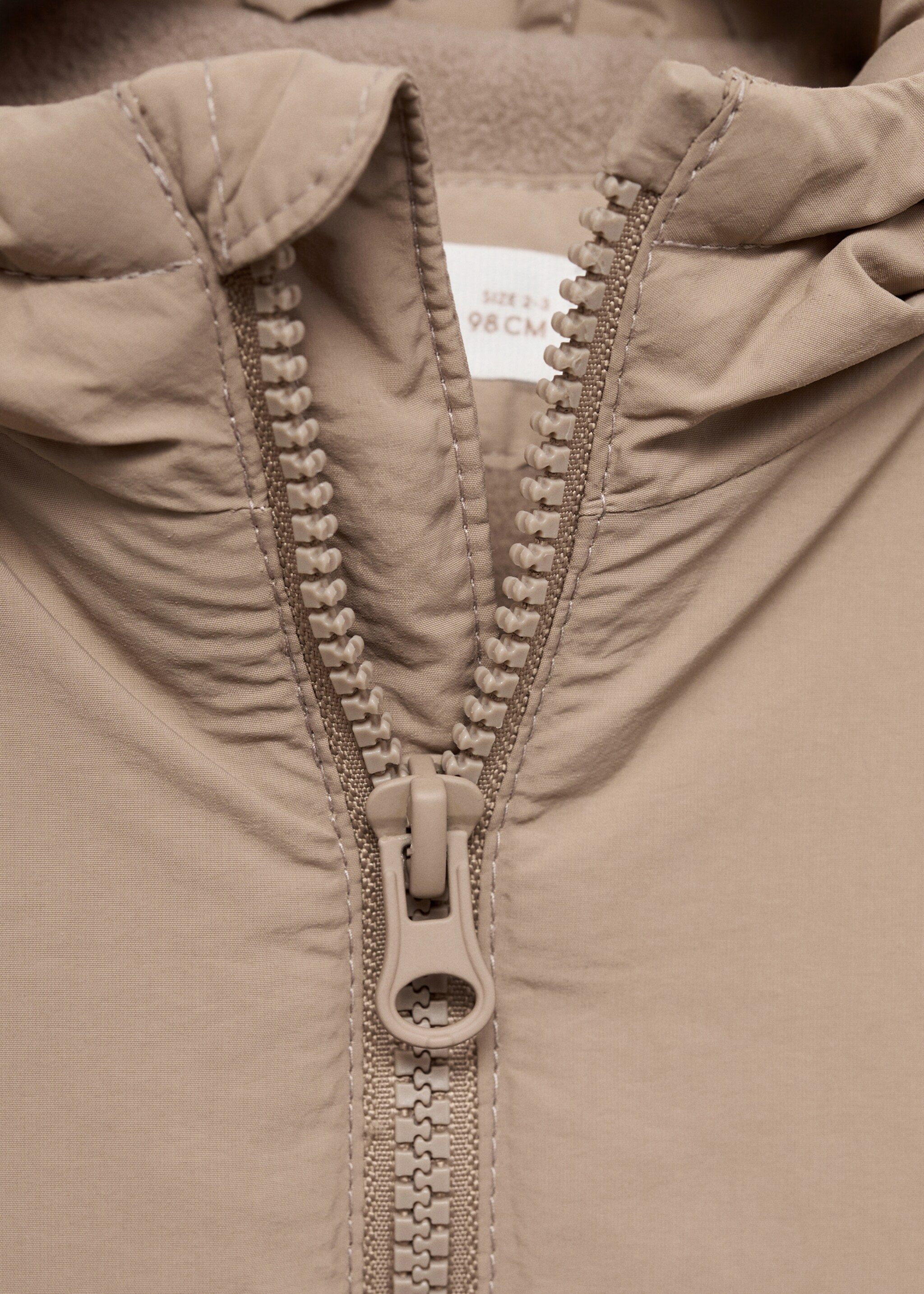 Hood quilted coat - Details of the article 8