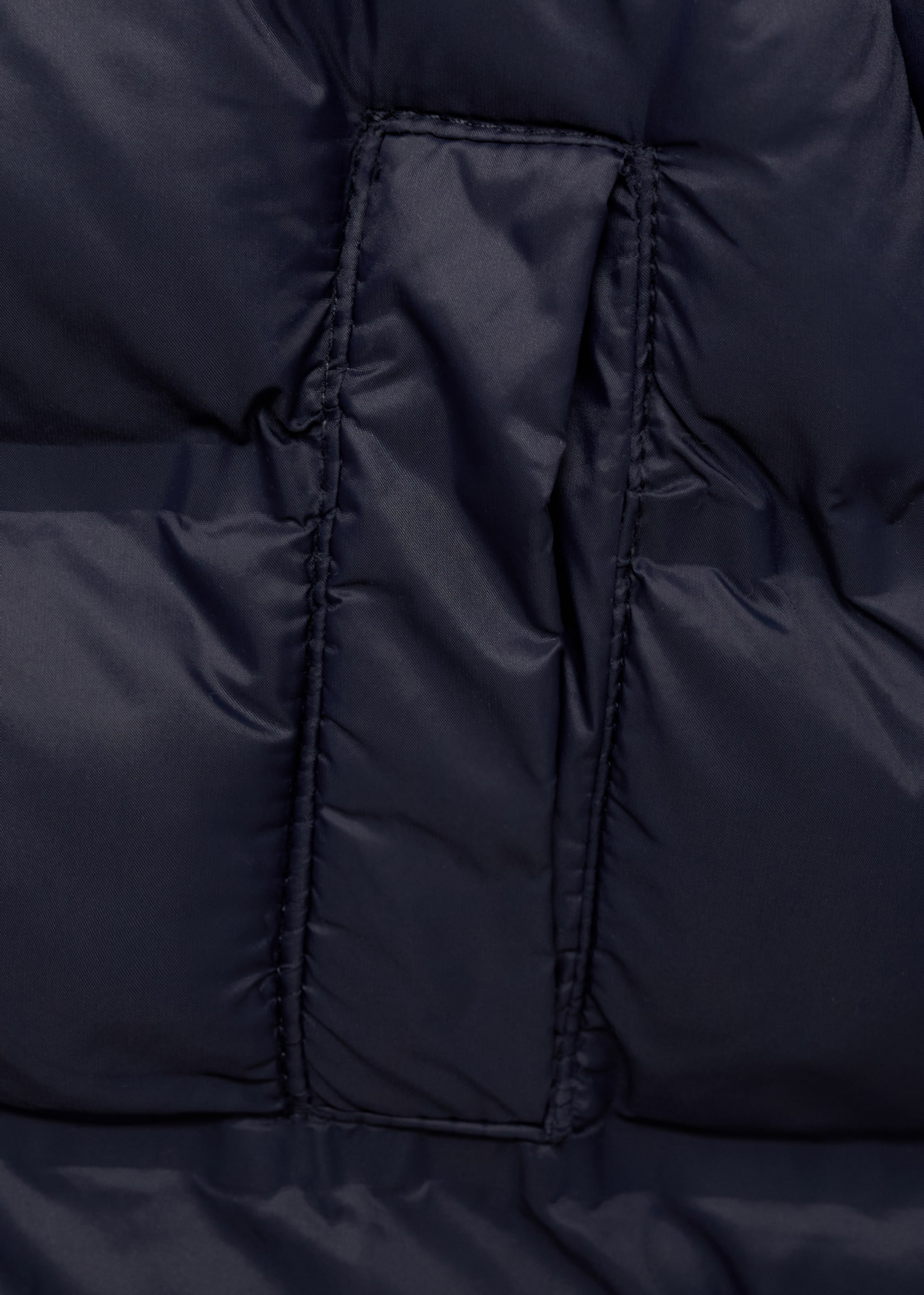 Waterproof quilted coat - Details of the article 0