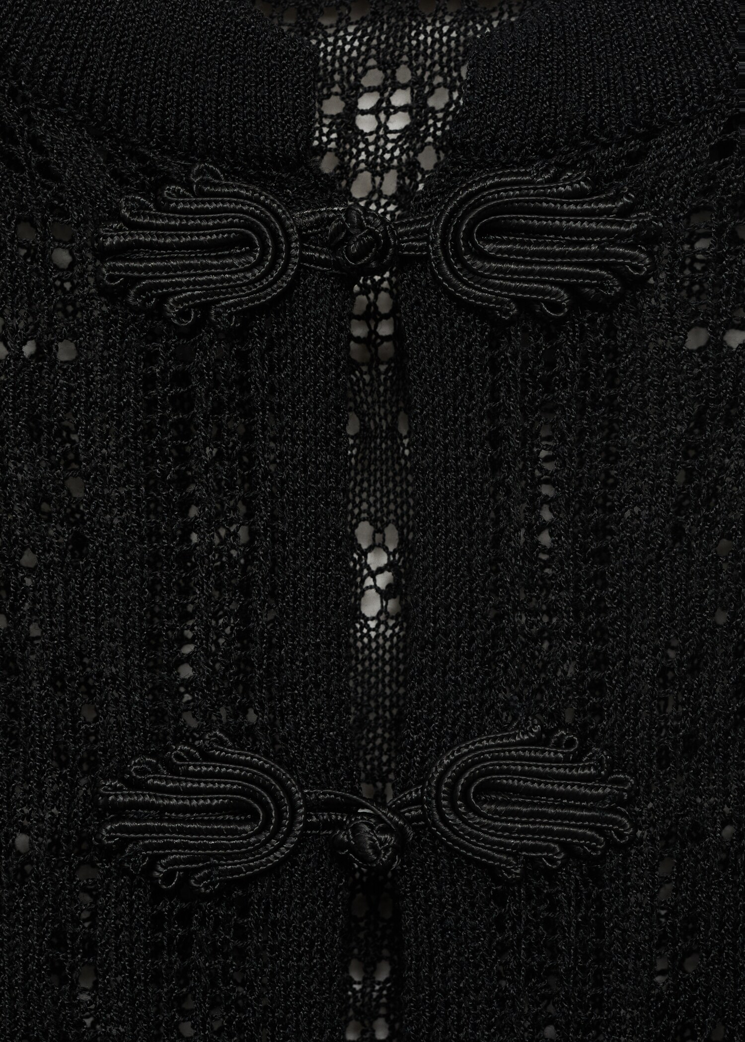 Crochet cardigan with toggle buttons - Details of the article 8