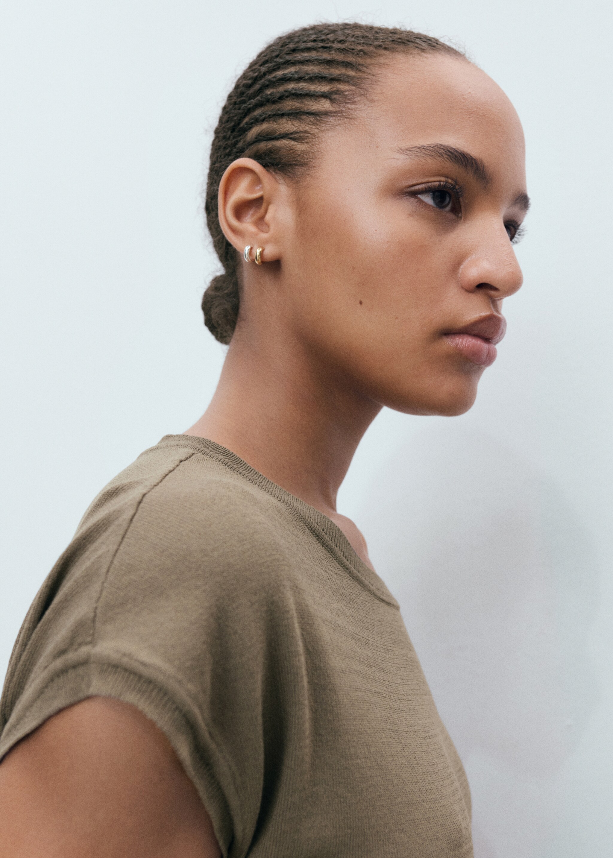 Pull en maille fine avec détails métalliques - Plan moyen