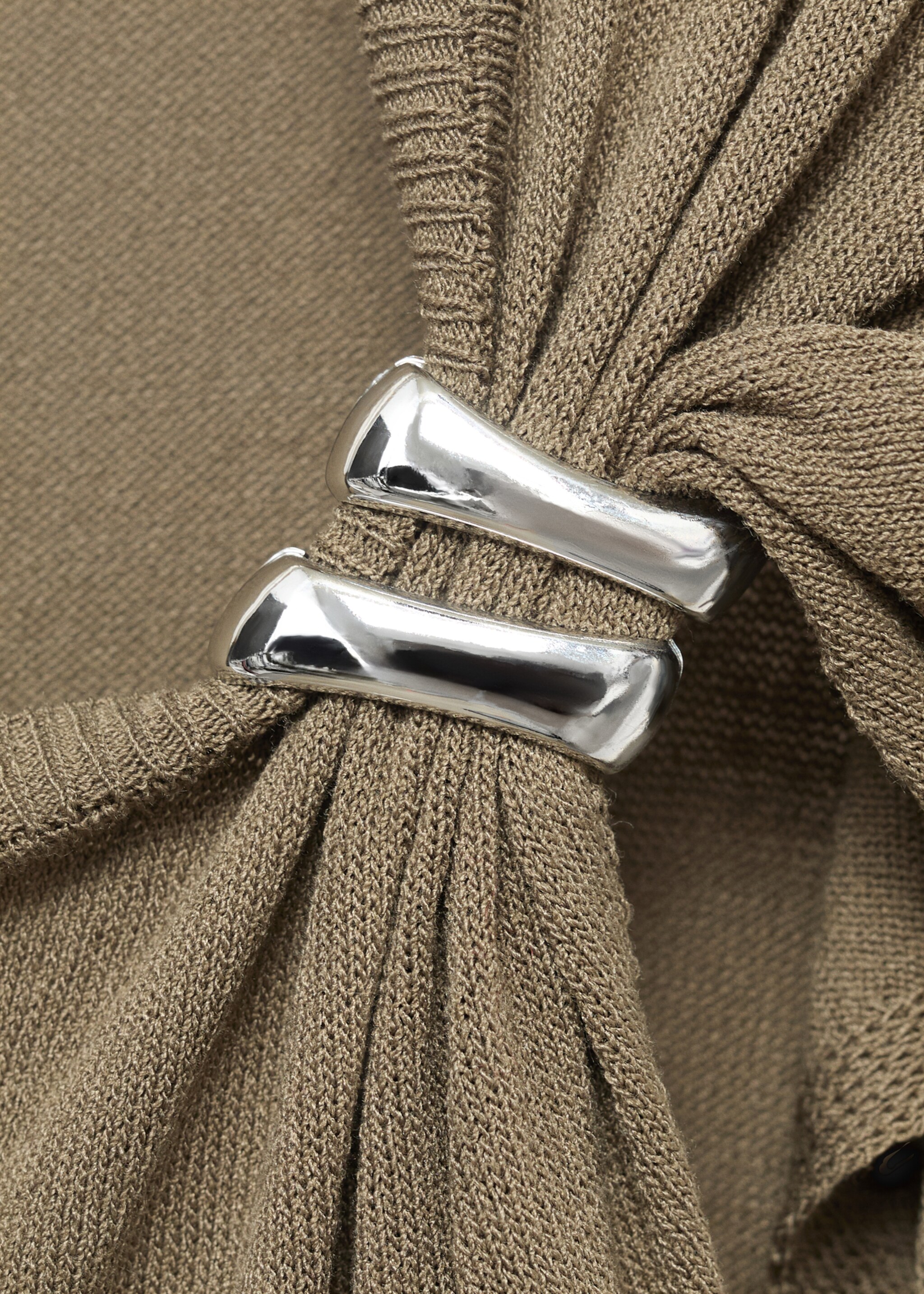 Pull en maille fine avec détails métalliques - Détail de l'article 8