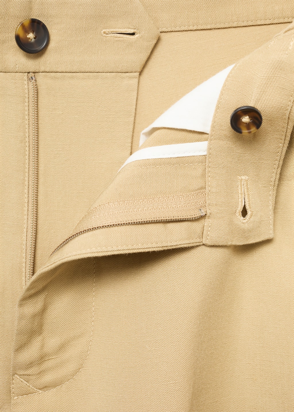 Linen-blend shorts with an elastic waistband