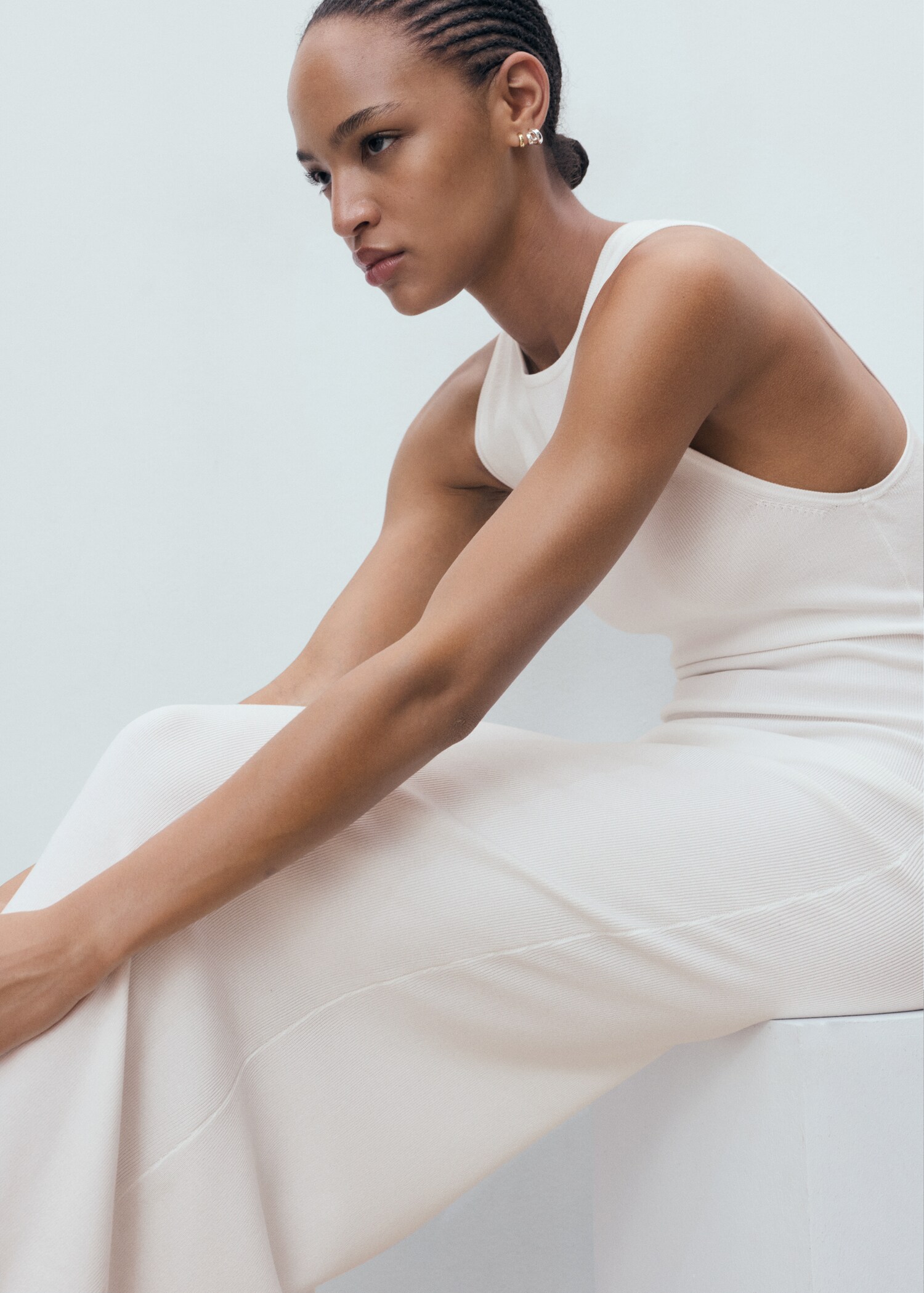 Halter-neck knitted dress - Details of the article 4